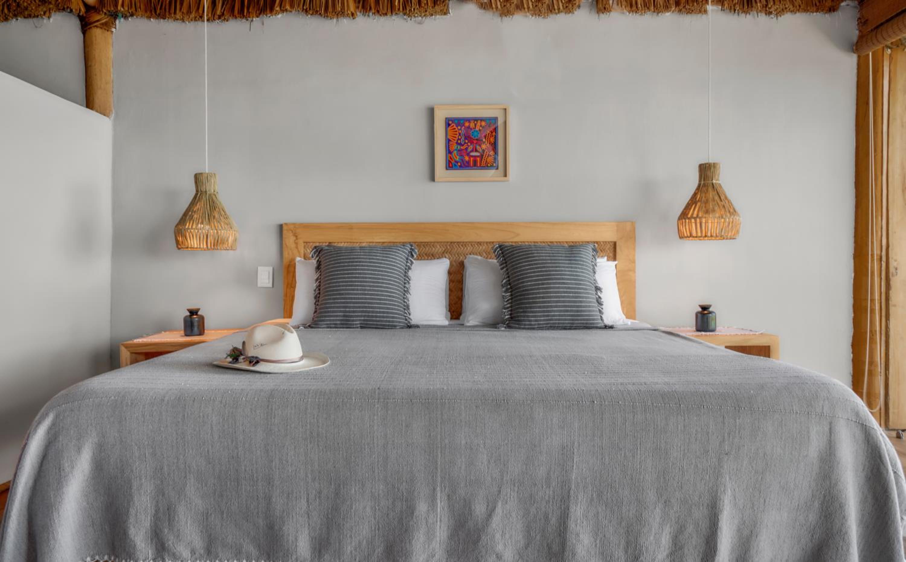 Deluxe King Suite - Photo 2