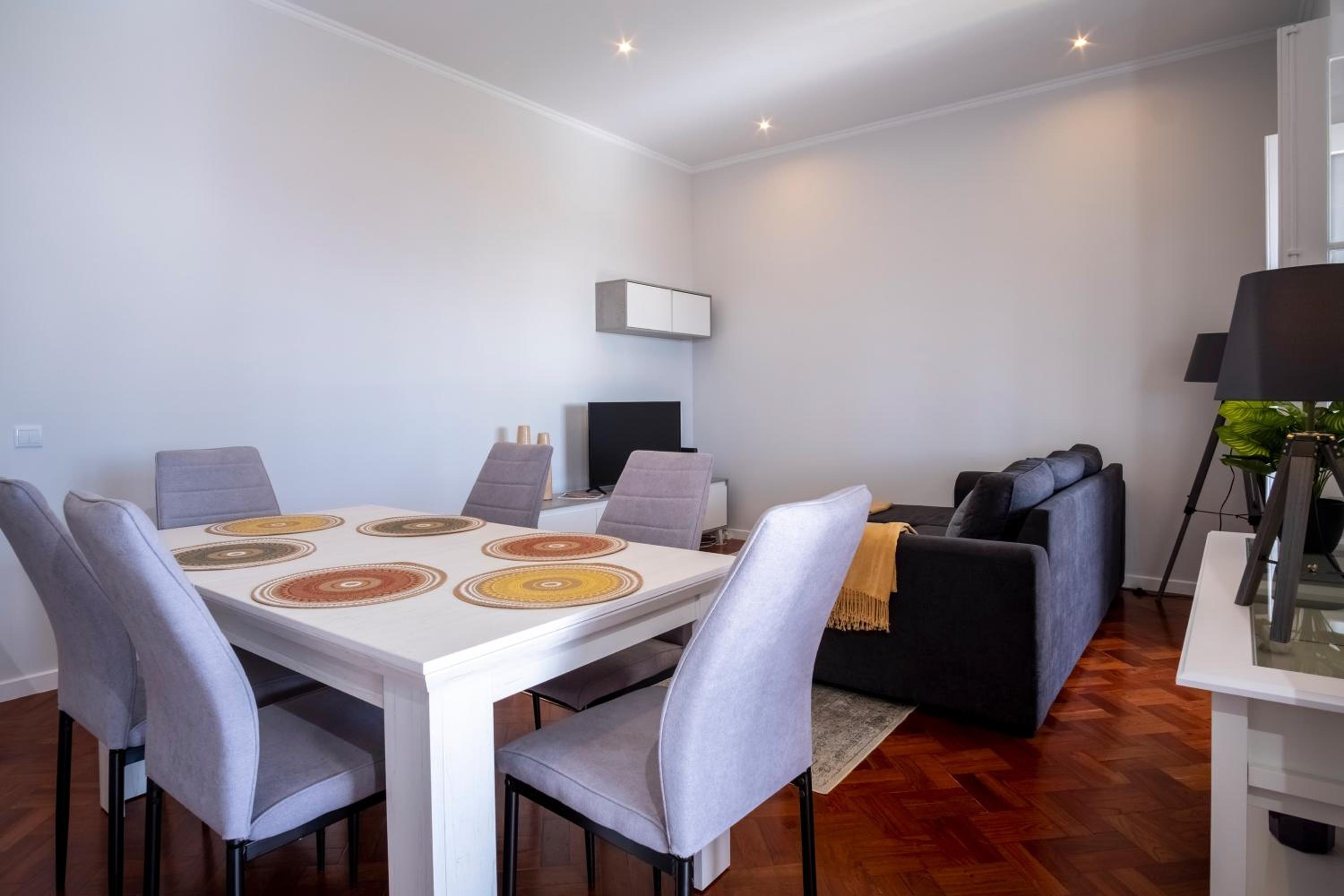 Two-Bedroom Deluxe Apartment with Ocean View photo 2