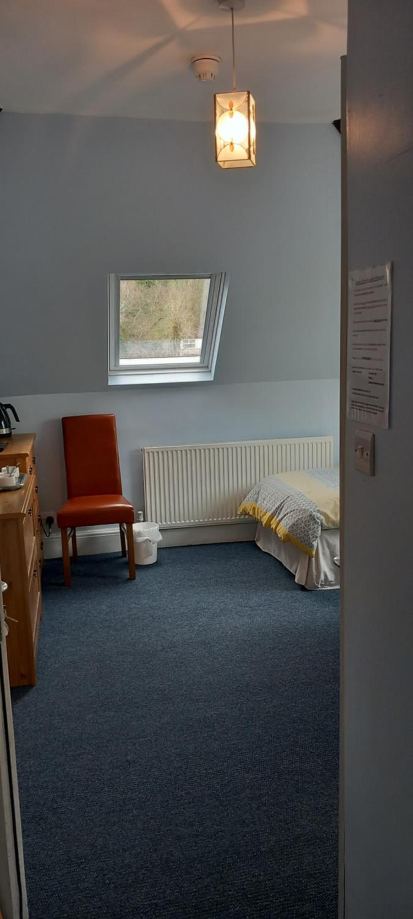 Standard Twin Room with Mountain View