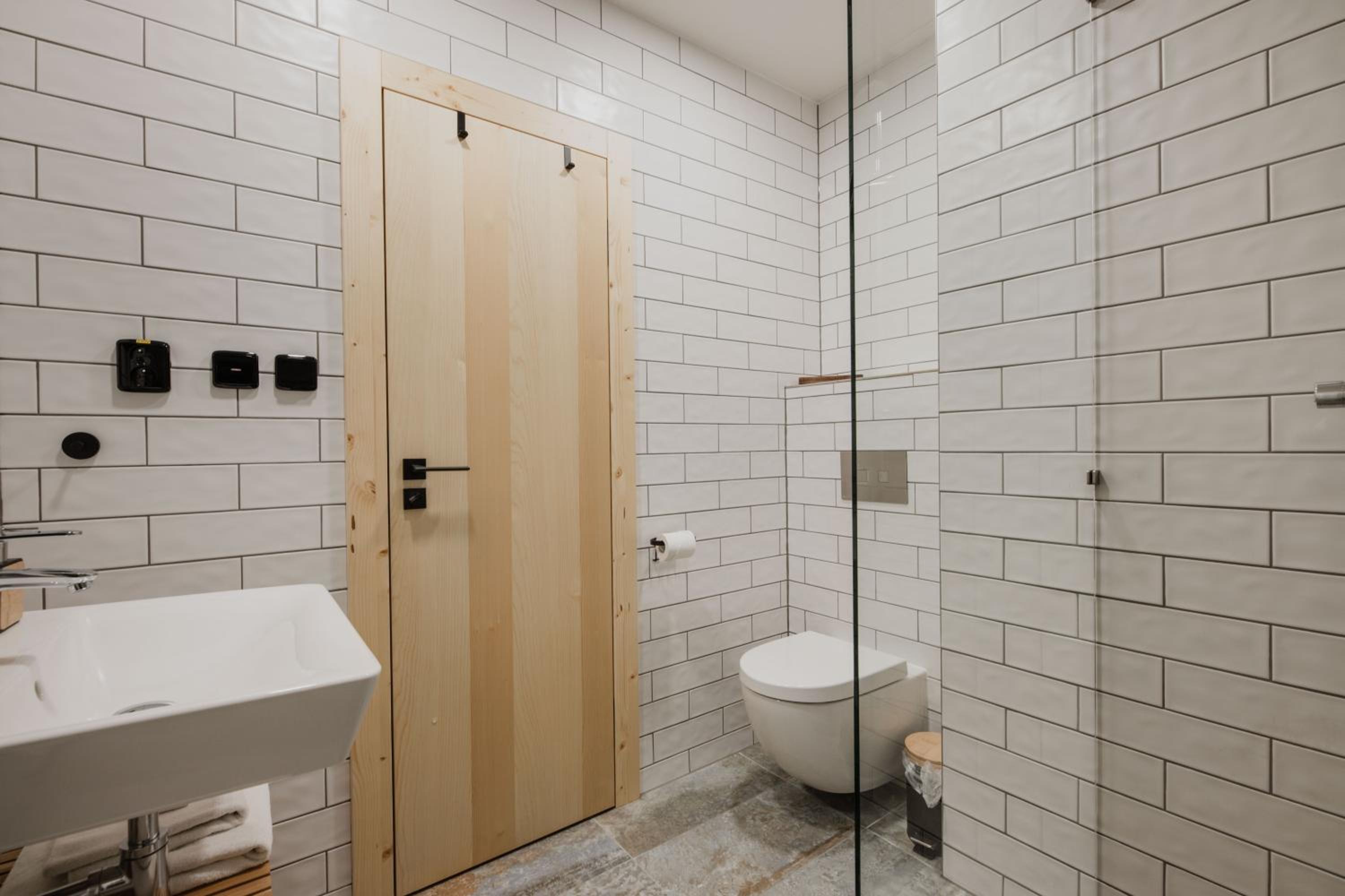 Double or Twin Room - Photo 7