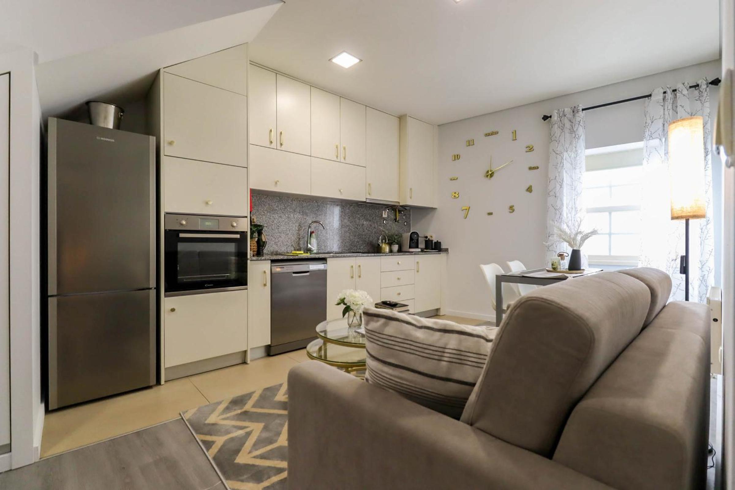 One-Bedroom Apartment photo 2