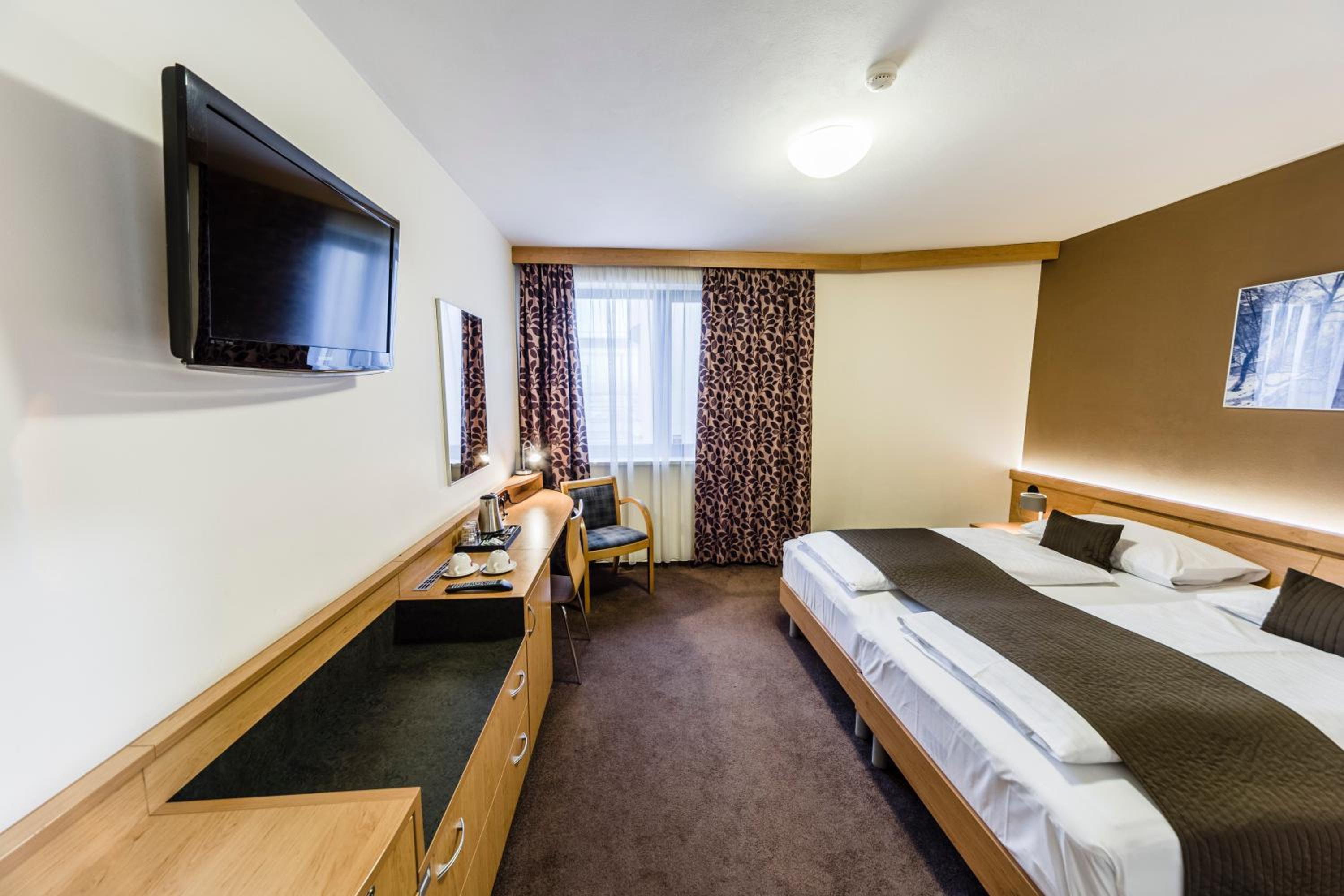 Double or Twin Room with City View
