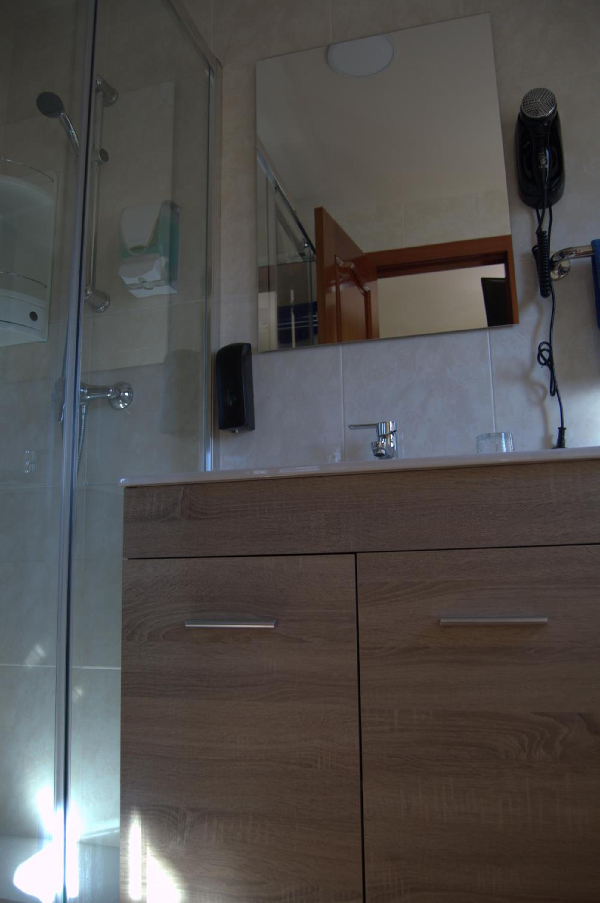 Double Room - Photo 14