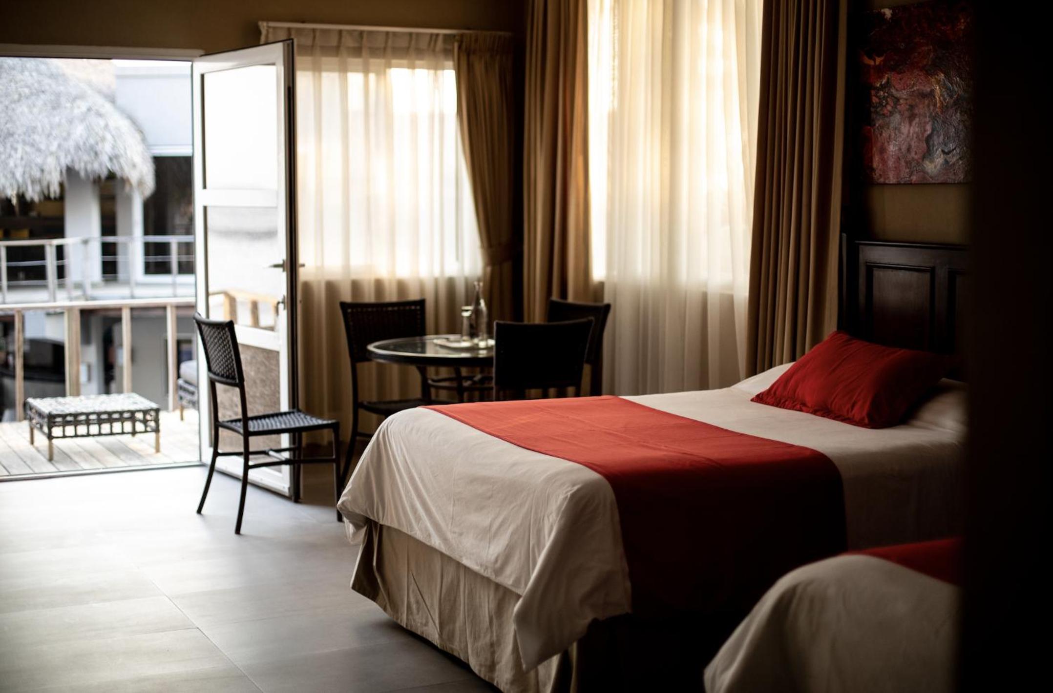 Deluxe Double Room (2 Adults + 1 Child)