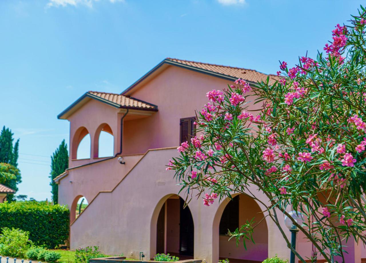 Two-Bedroom Apartment with Garden and Pool View (6 Adults) photo 2