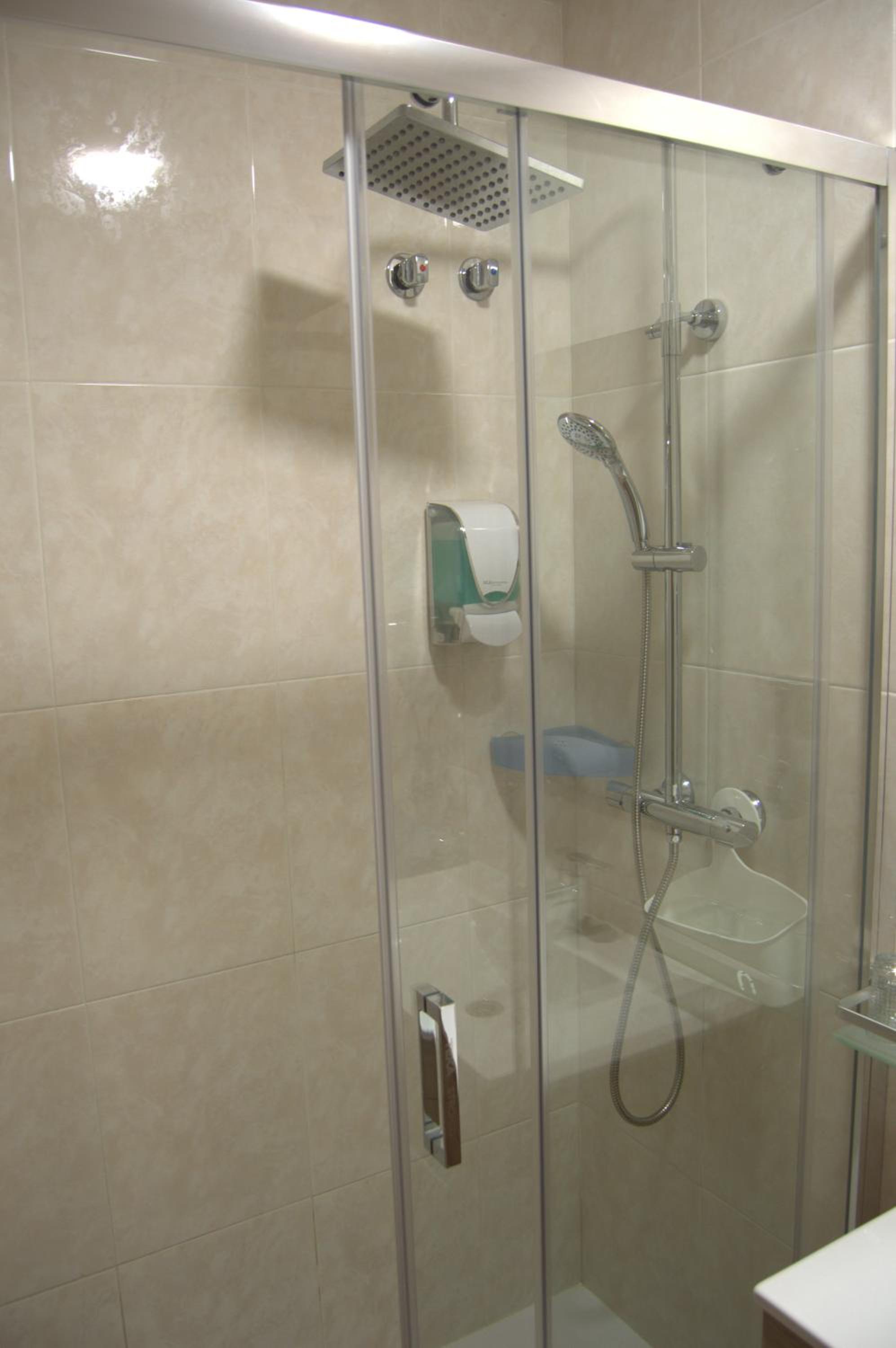 Double Room - Photo 29