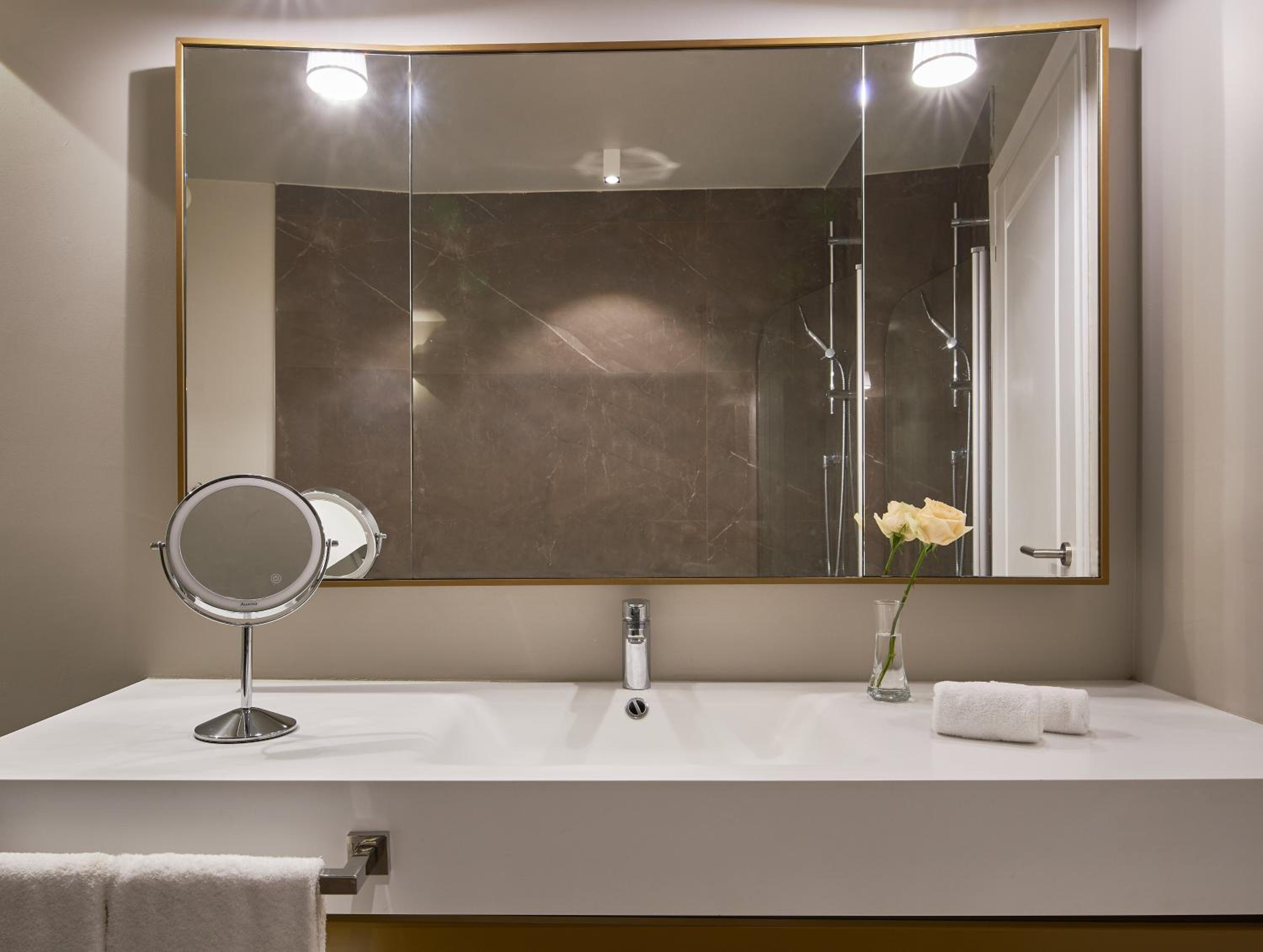 Two-Bedroom King Suite