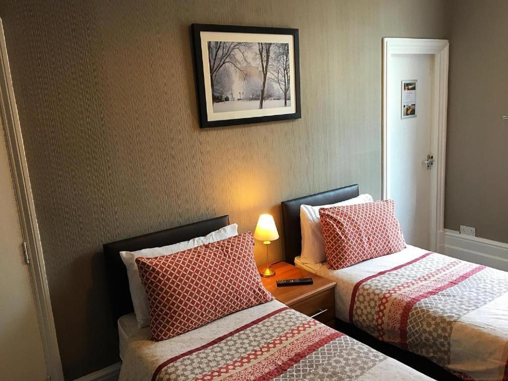 Standard Double or Twin Room photo 2