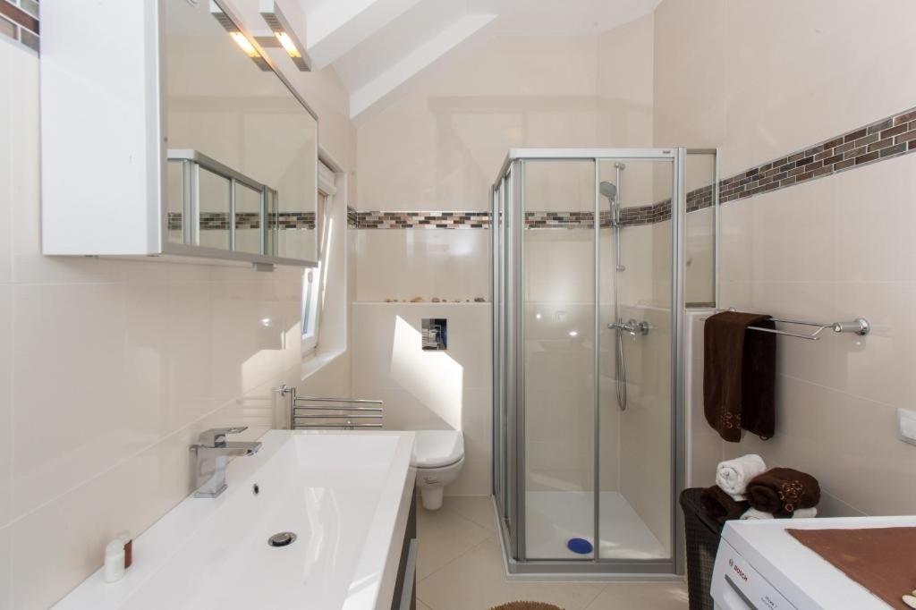Two-Bedroom Apartment with Sea View photo 3