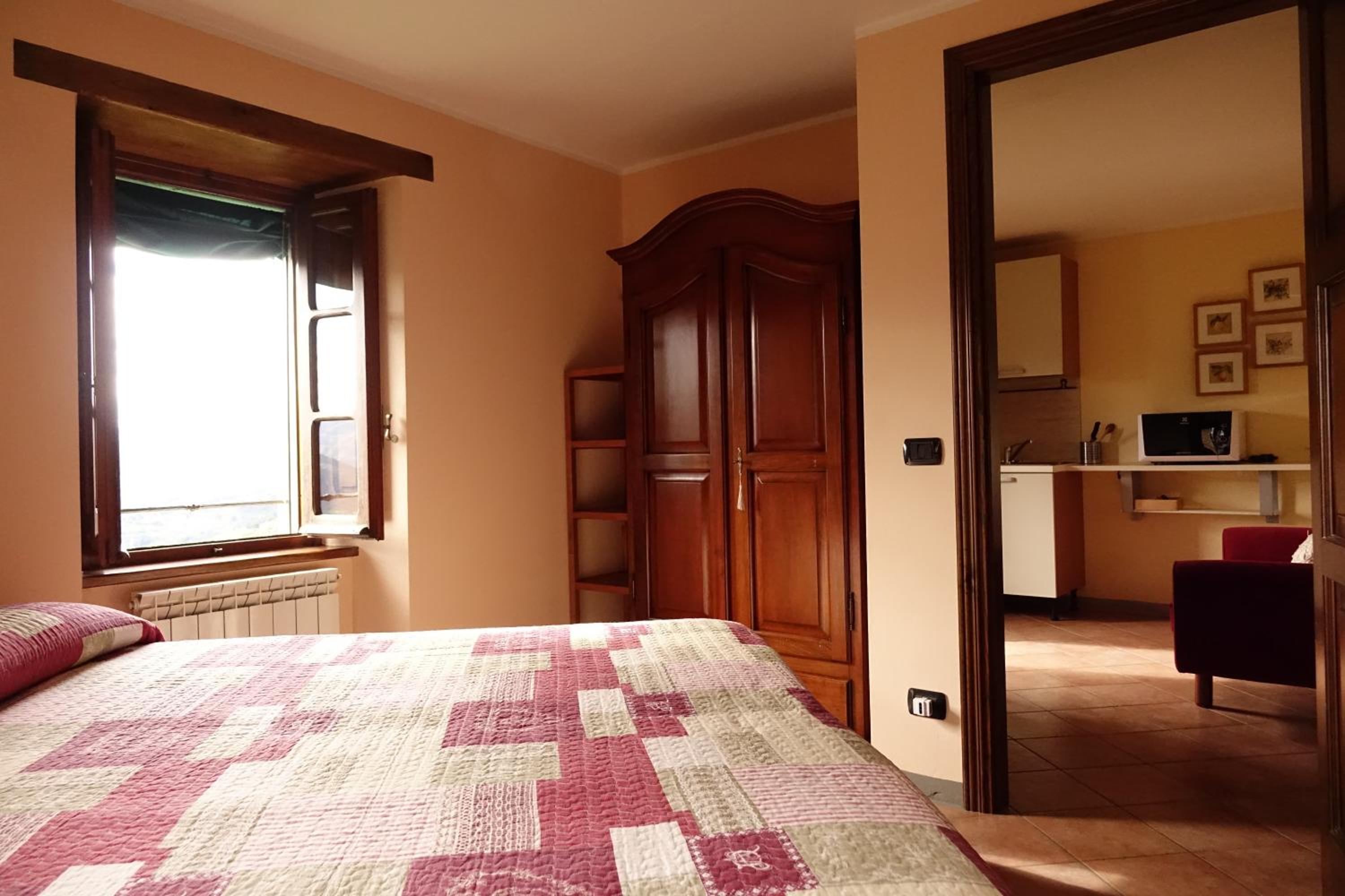 One-Bedroom Apartment - Photo 1