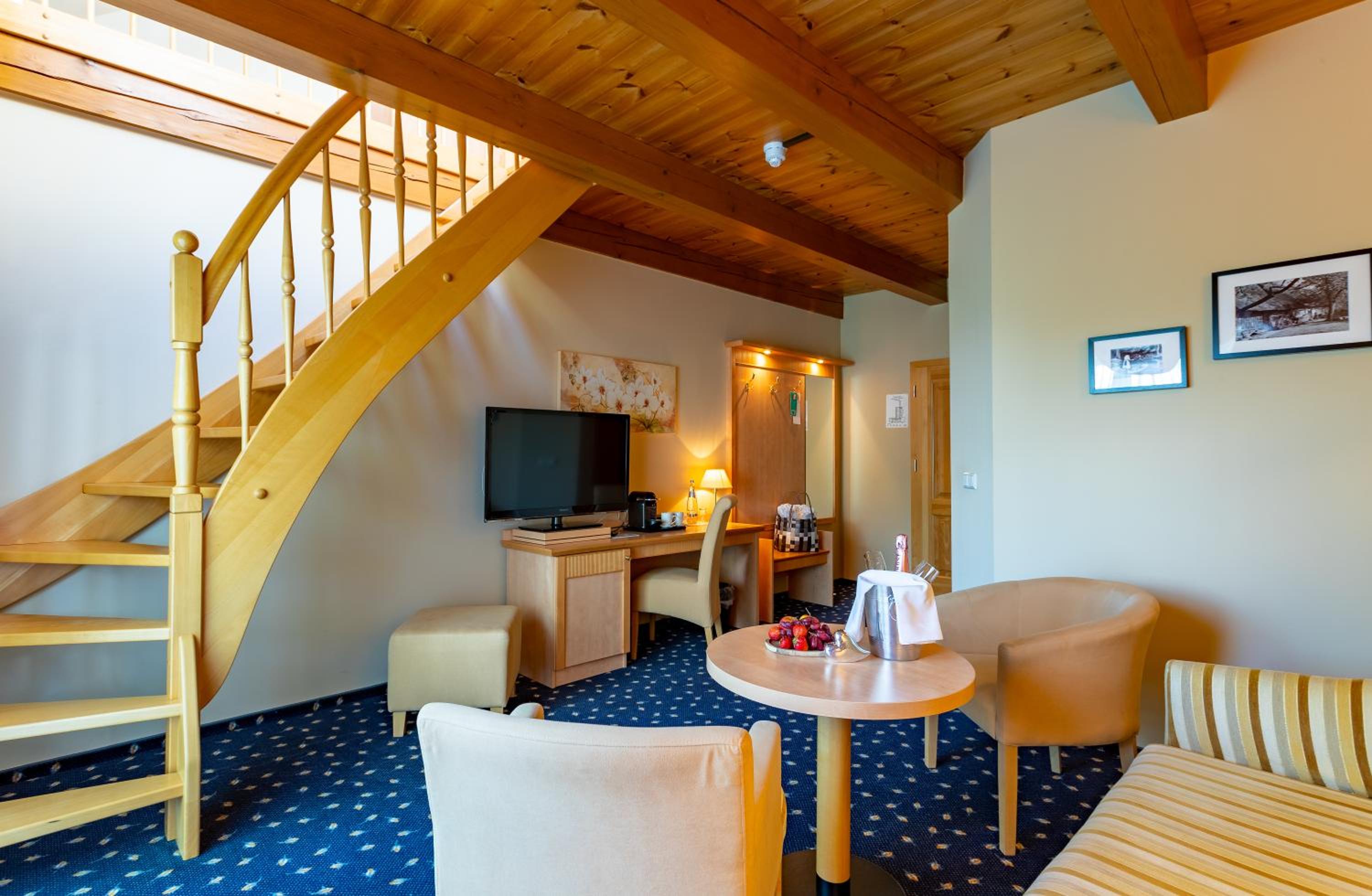Large Double Room photo 3