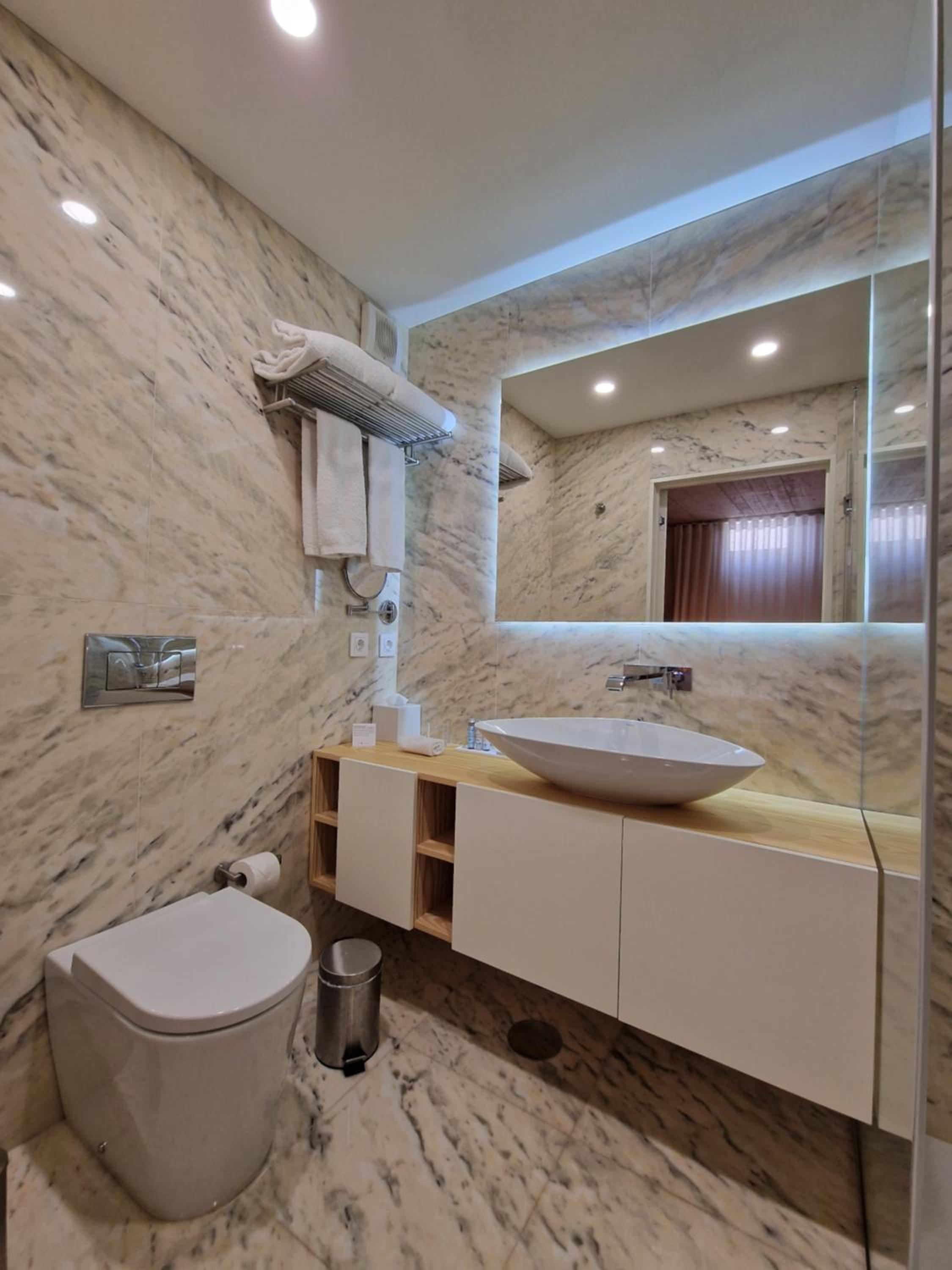 Studio Apartment - Photo 7