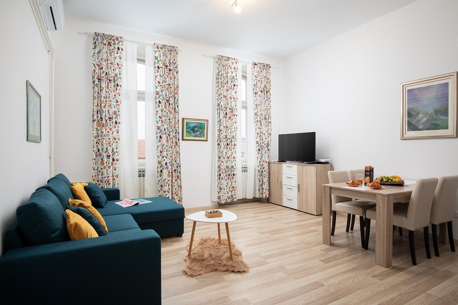 One-Bedroom Apartment With Balcony (3 Adults)
