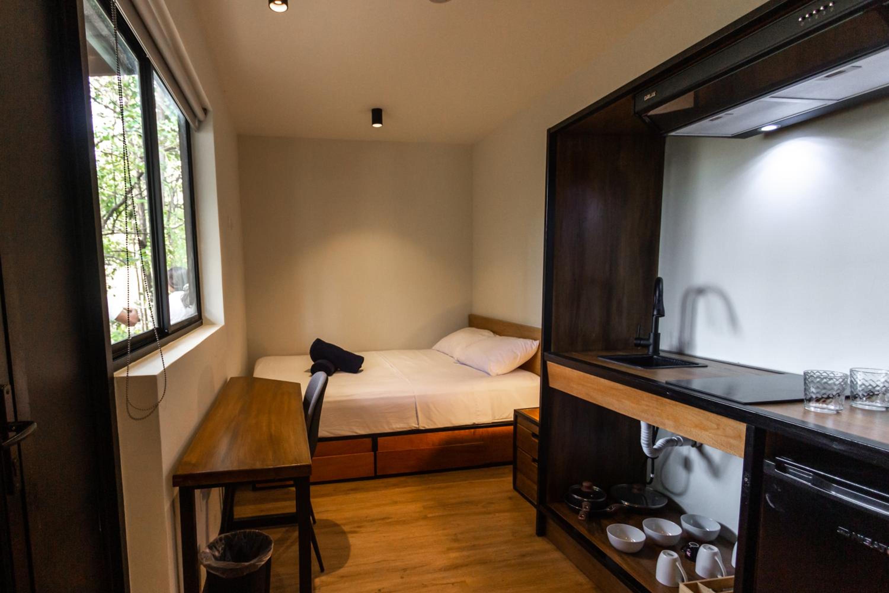 Studio Apartment photo 3