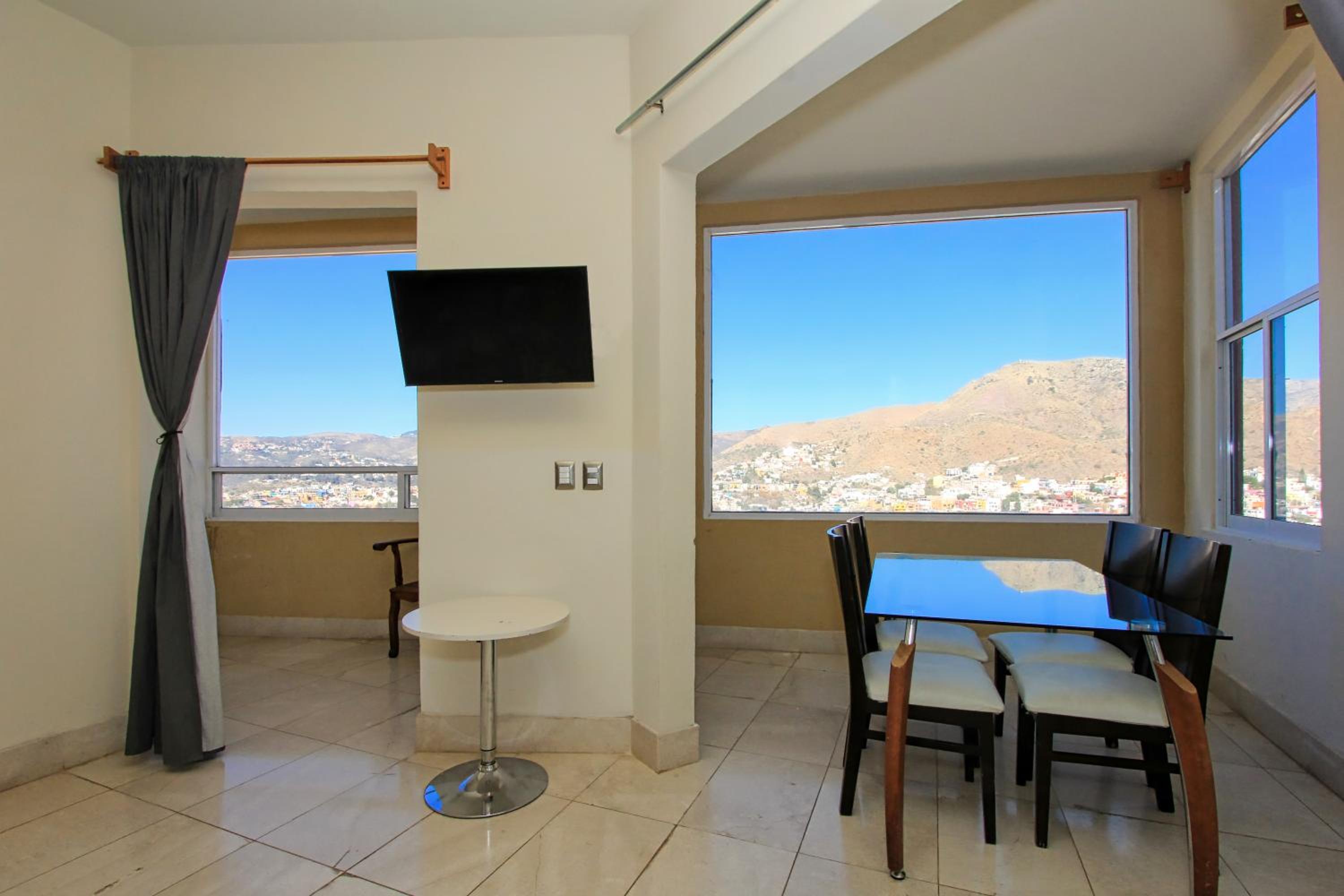 Apartment - Photo 2