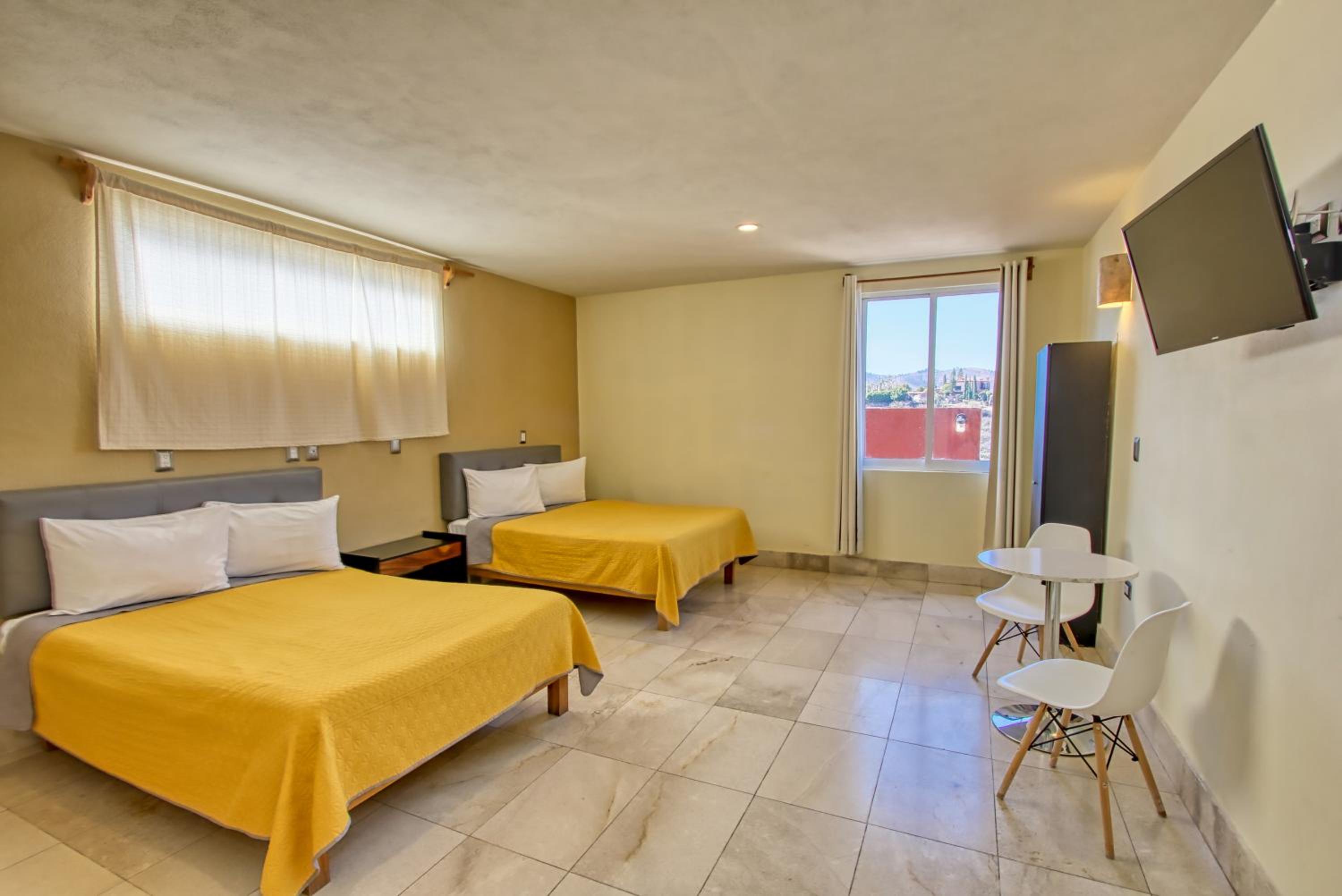 Deluxe Double Room with Two Double Beds - Photo 18