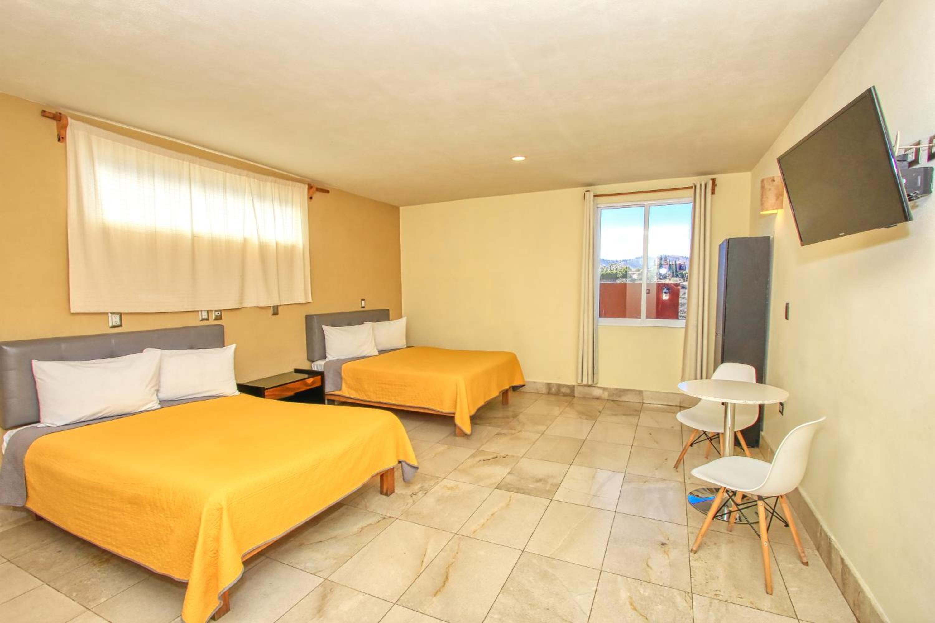 Deluxe Double Room with Two Double Beds - Photo 25