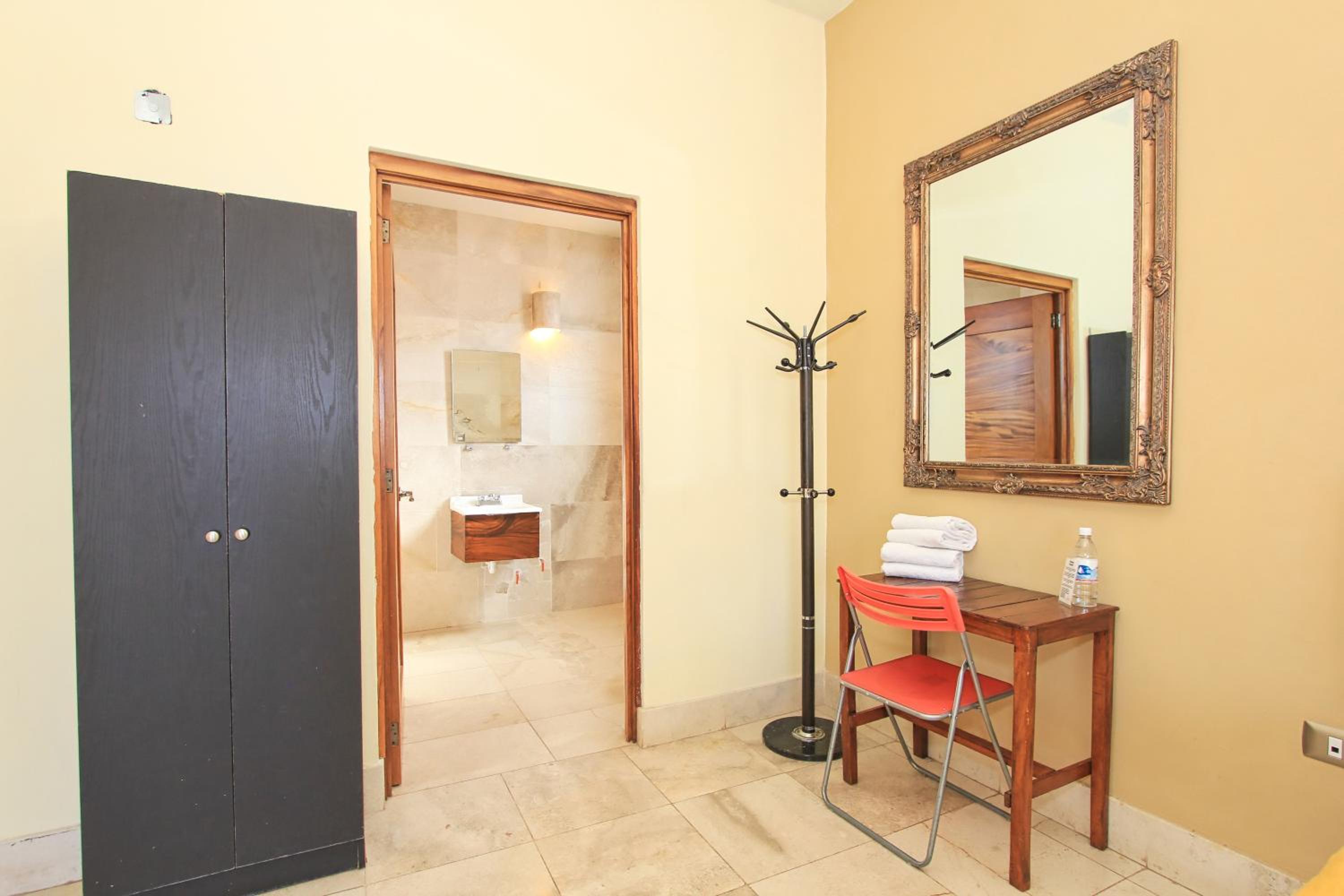 Deluxe Double Room with Two Double Beds - Photo 22