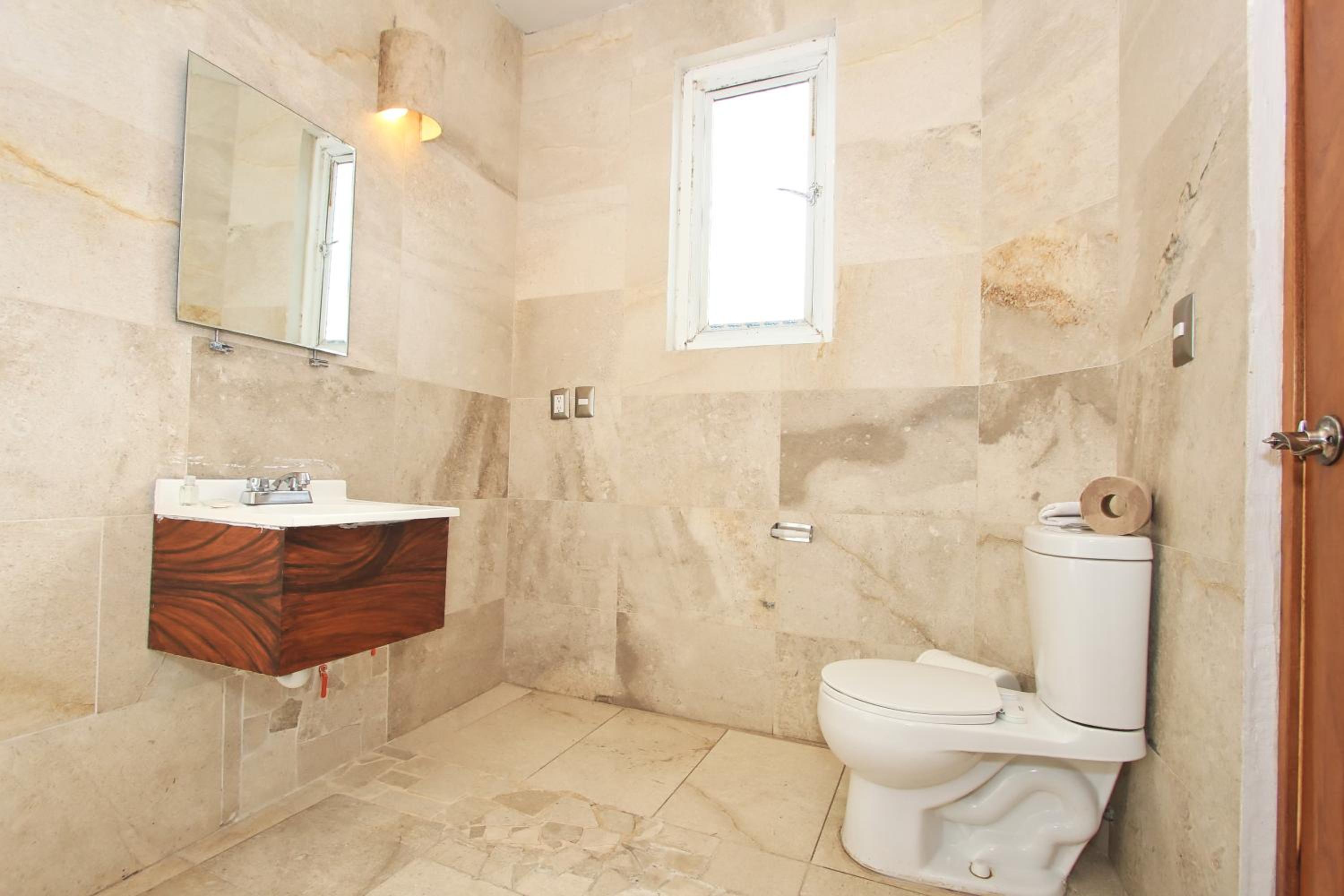 Deluxe Double Room with Two Double Beds - Photo 20
