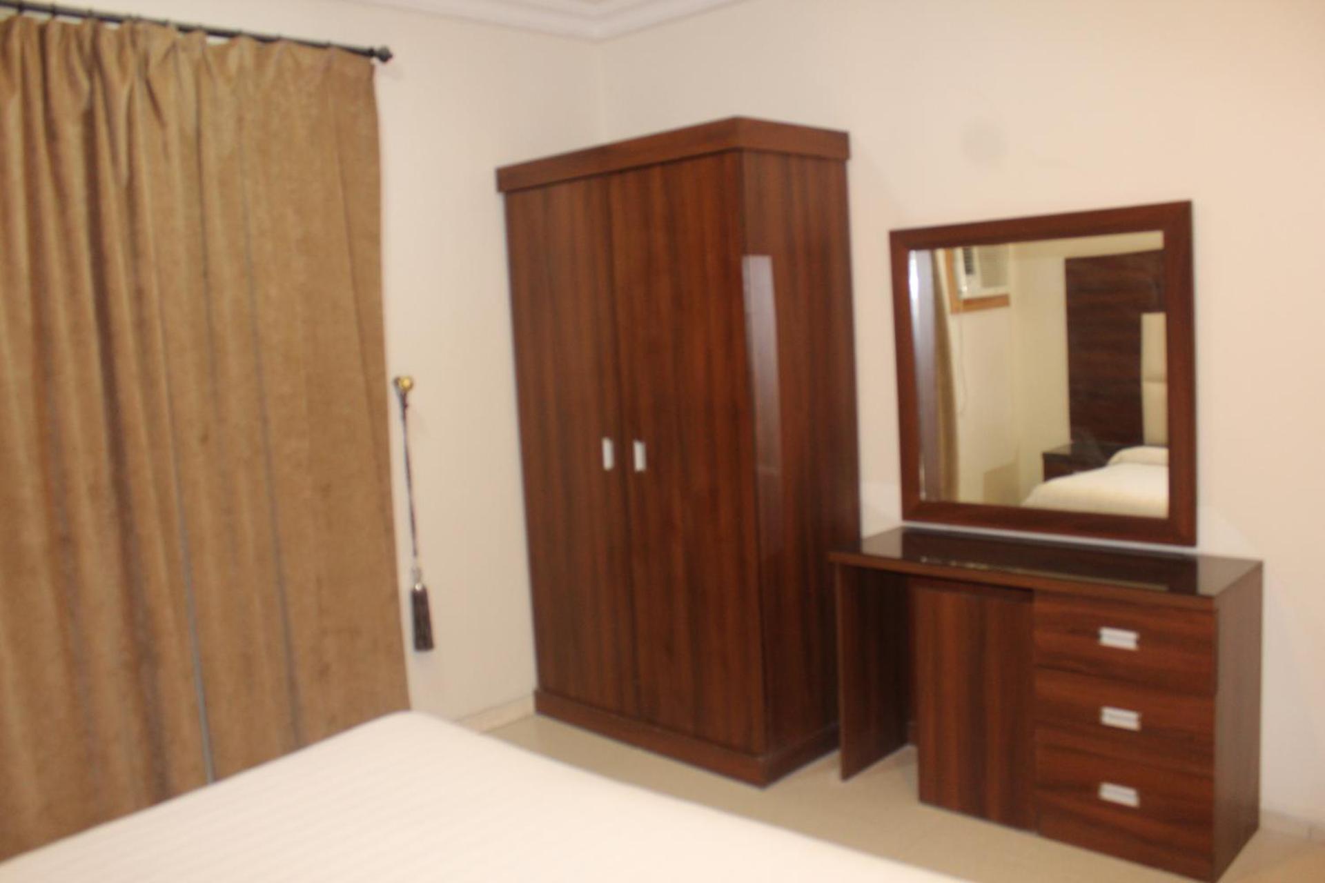 Two-Bedroom Apartment - Photo 5
