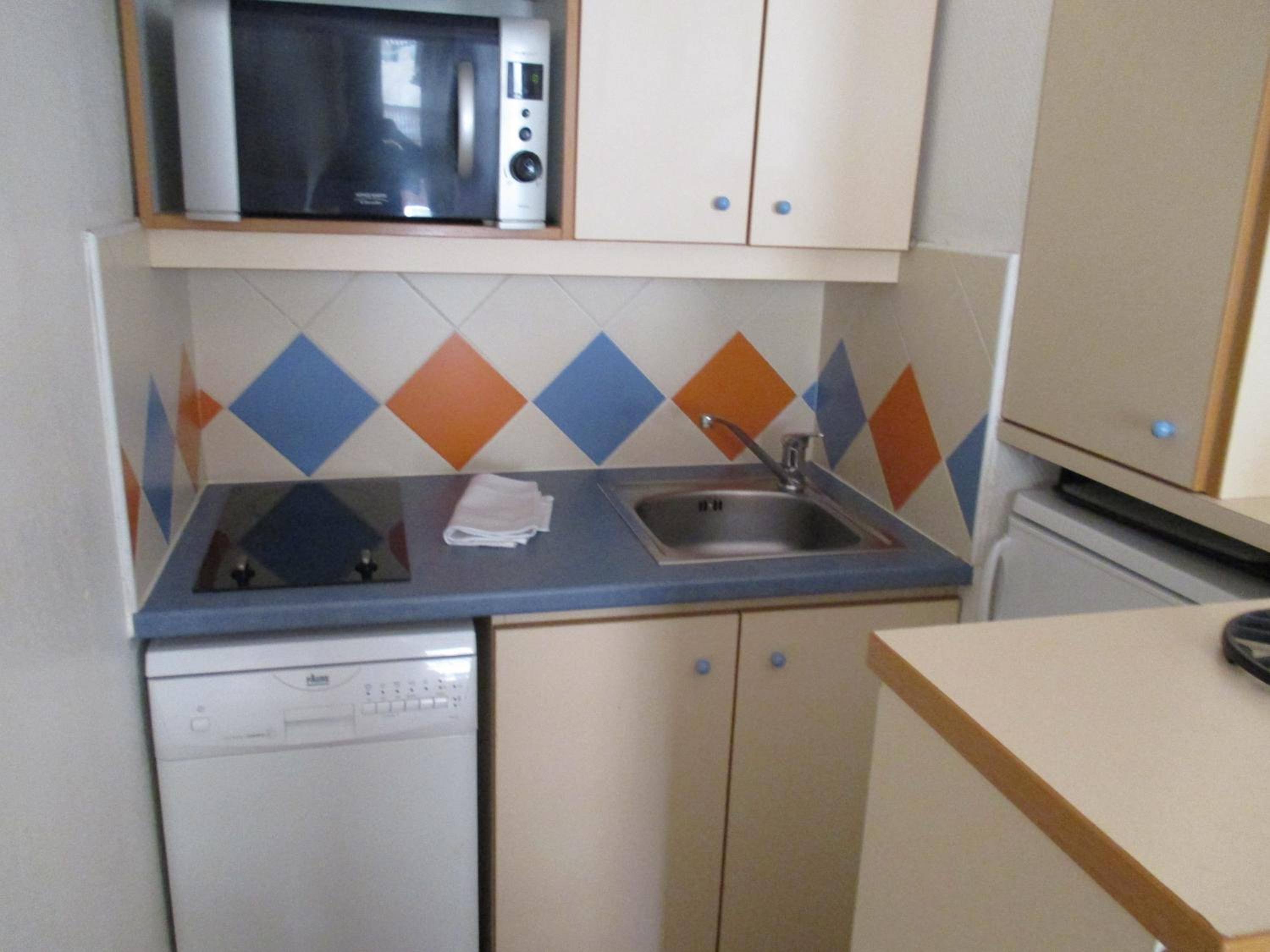 Studio Apartment photo 3
