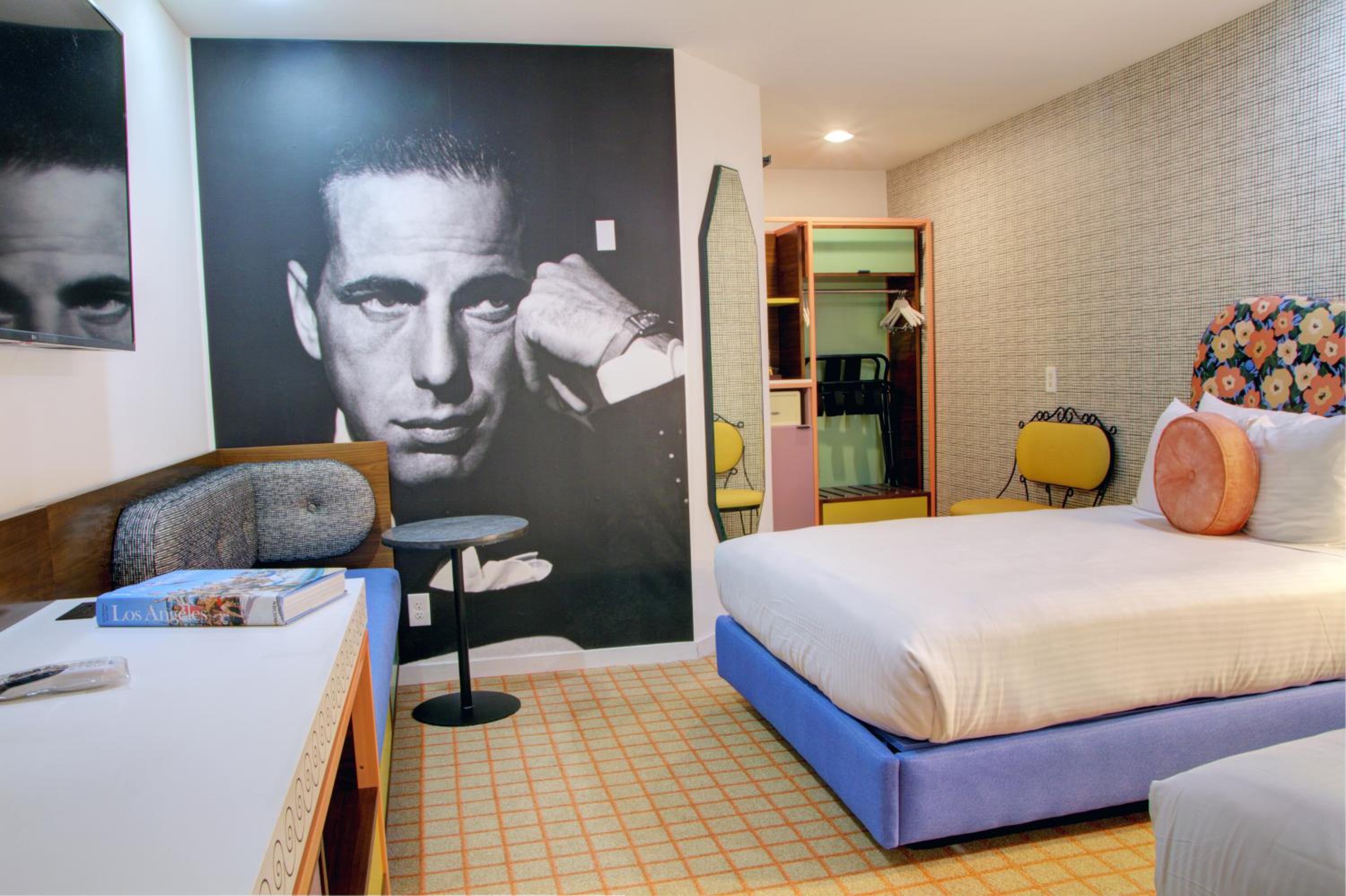 Double Room with Two Double Beds thumbnail 6