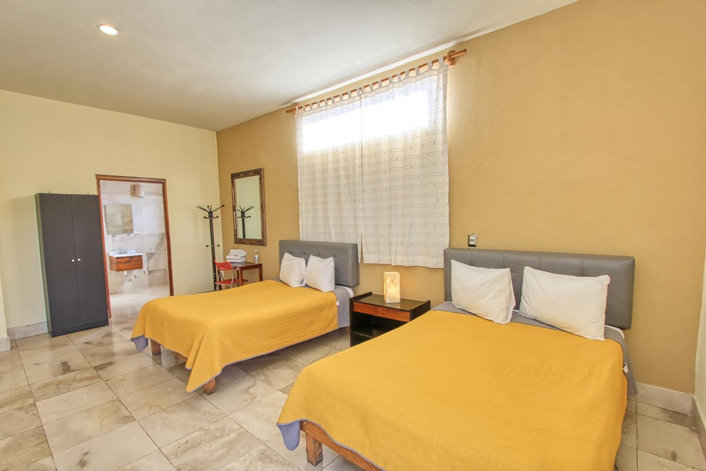 Deluxe Double Room with Two Double Beds - Photo 27