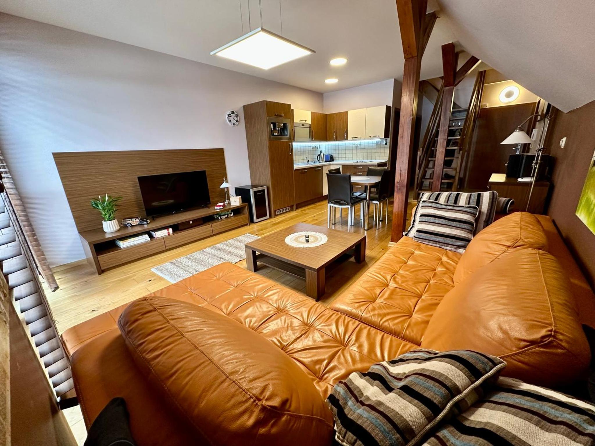 Maisonette photo 1