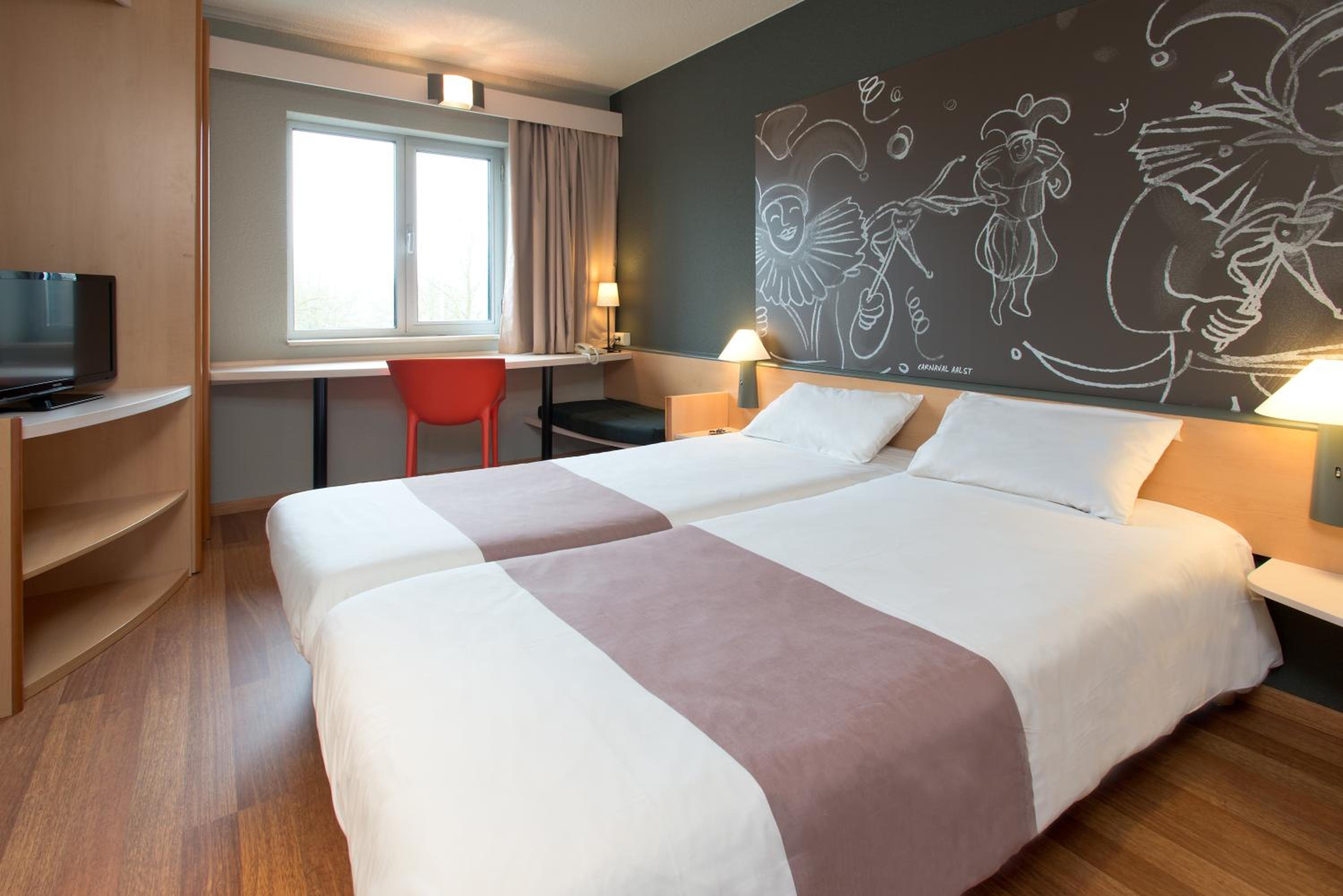 Twin Room - Photo 5