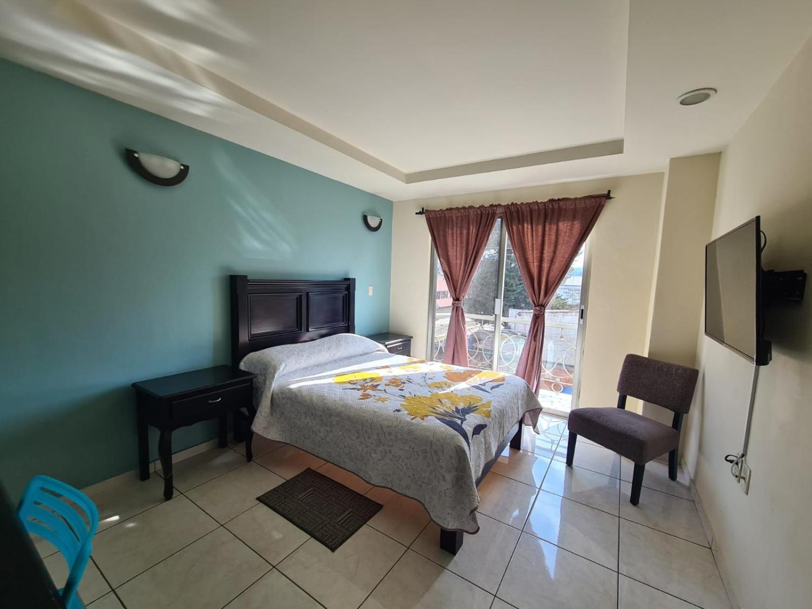 Double Room - Photo 5