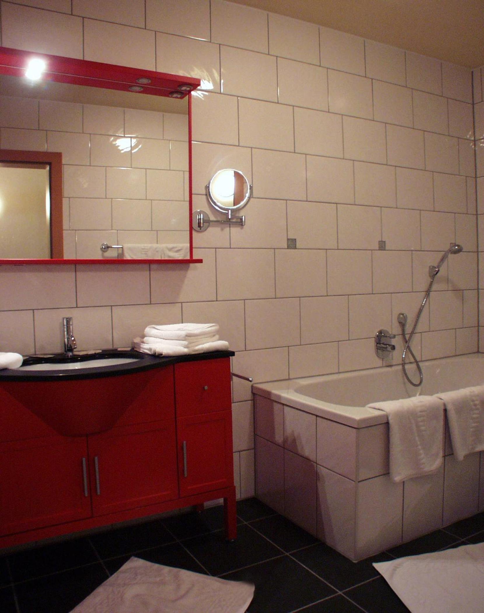 Standard Two-Bedroom Suite - Photo 5