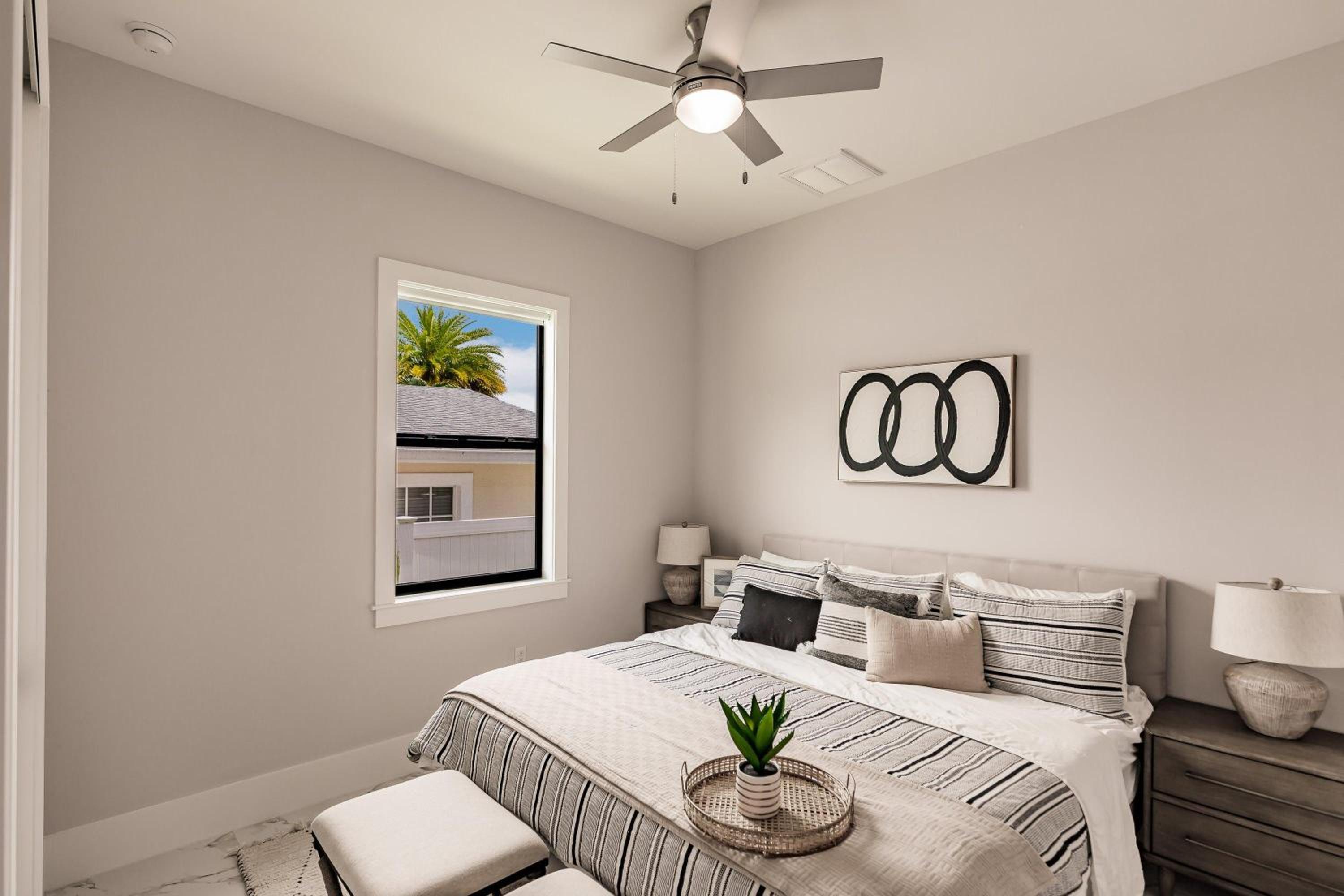 Four-Bedroom House photo 2