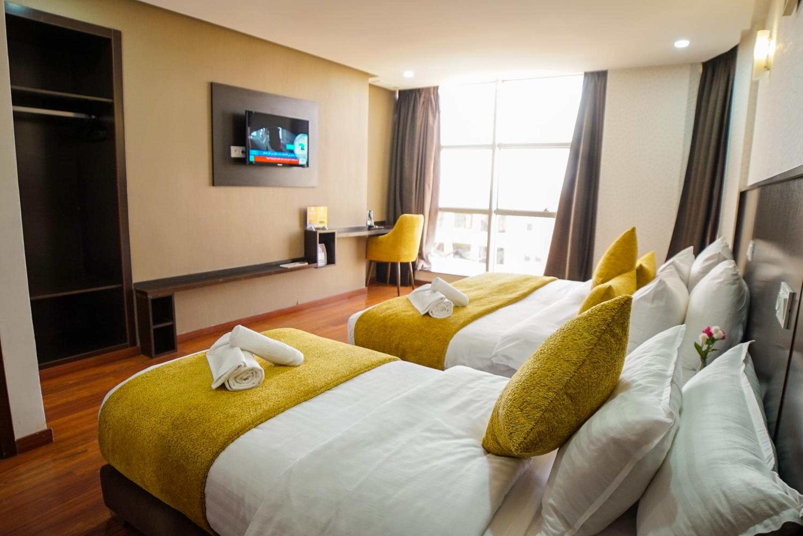 Deluxe Triple Room - Photo 2