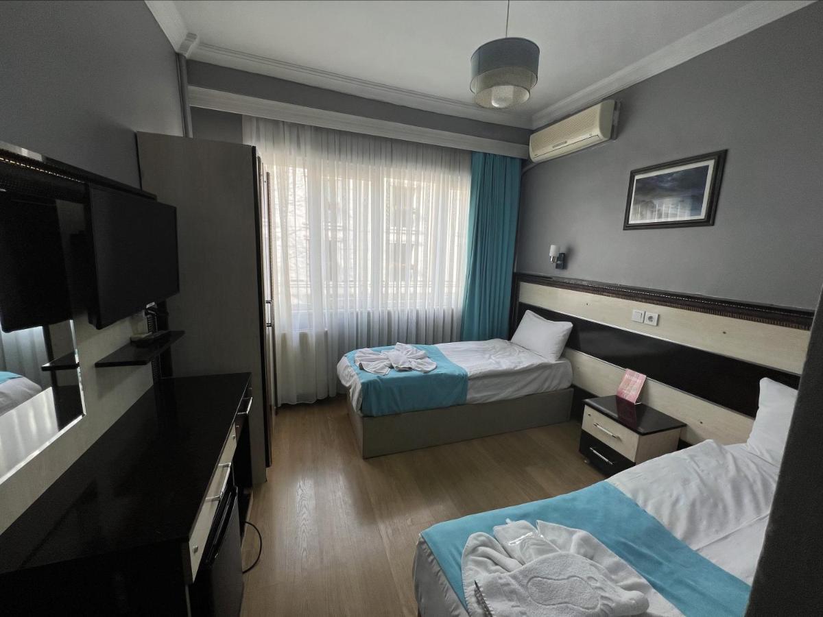 Standard Double or Twin Room photo 1