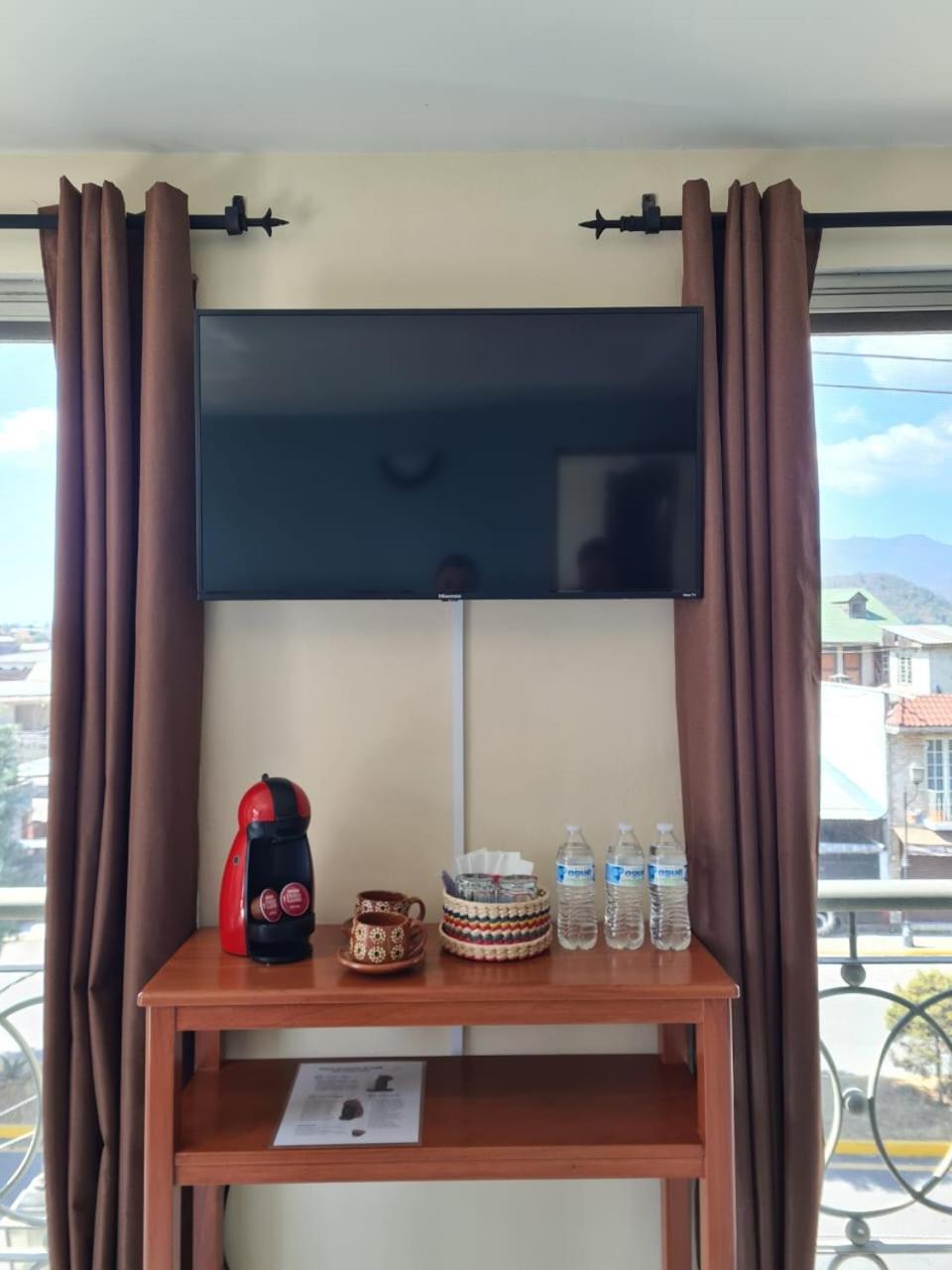 Junior Suite with Balcony - Photo 5