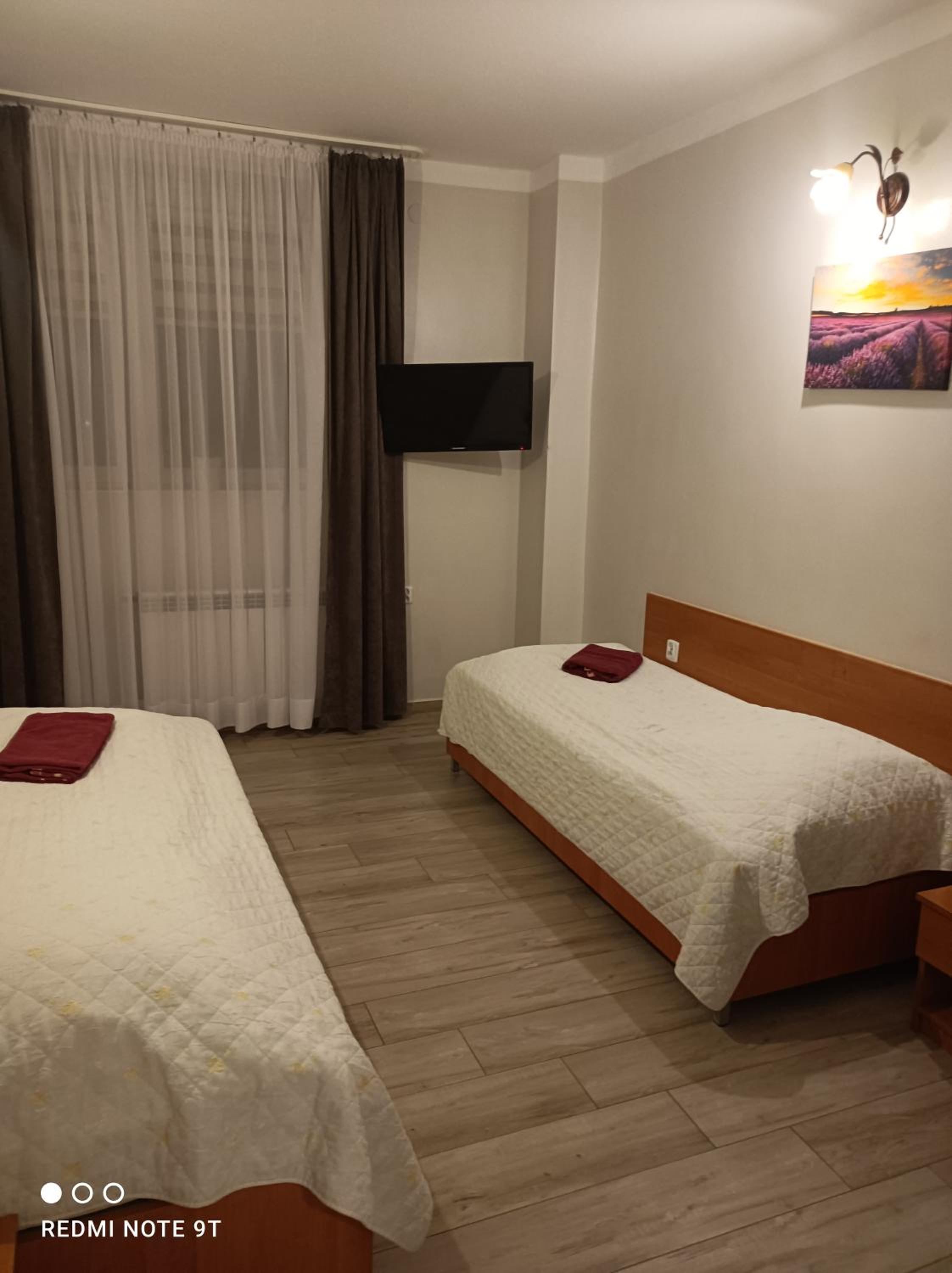 Double or Twin Room photo 3
