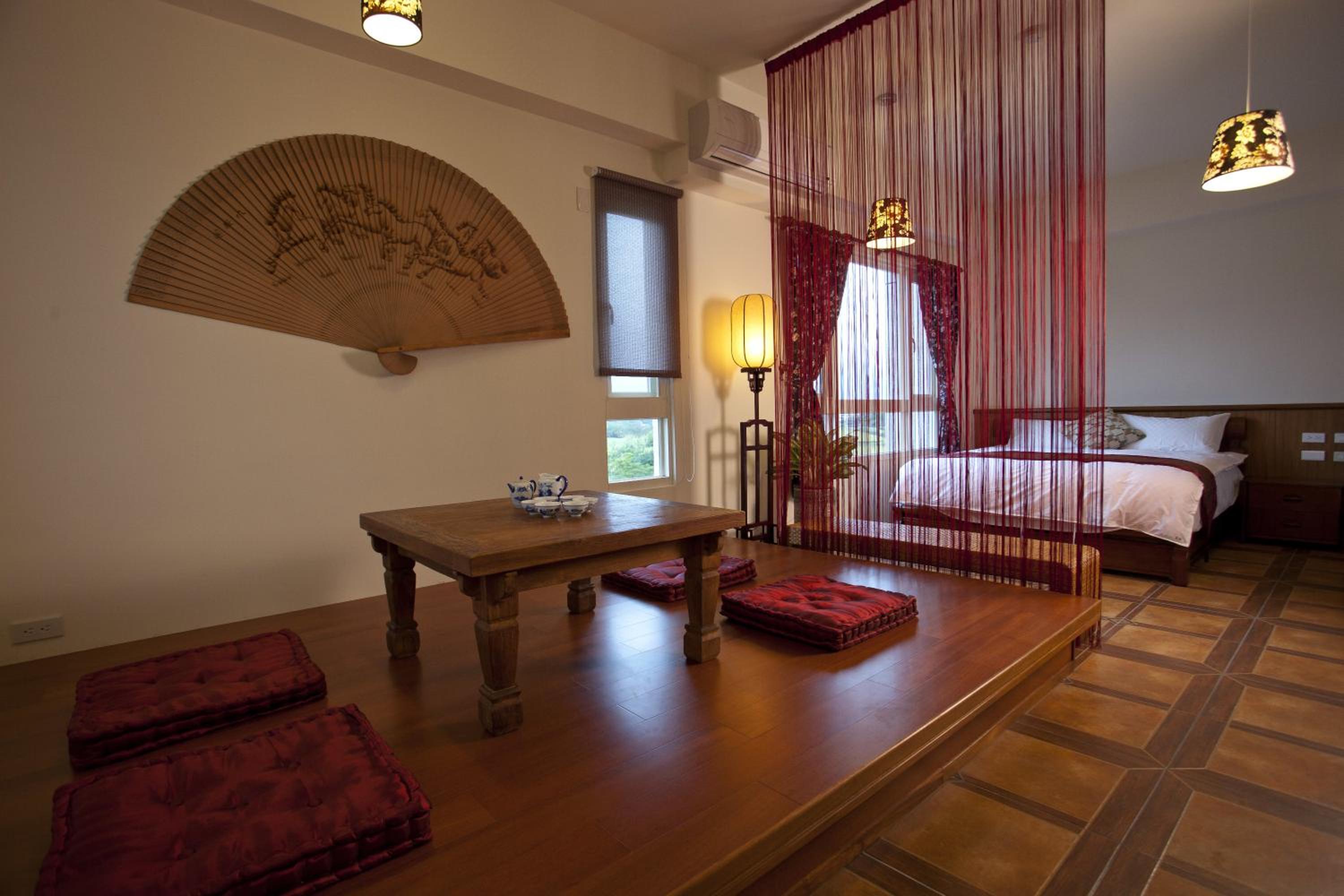 Family Room with Mountain View photo 3