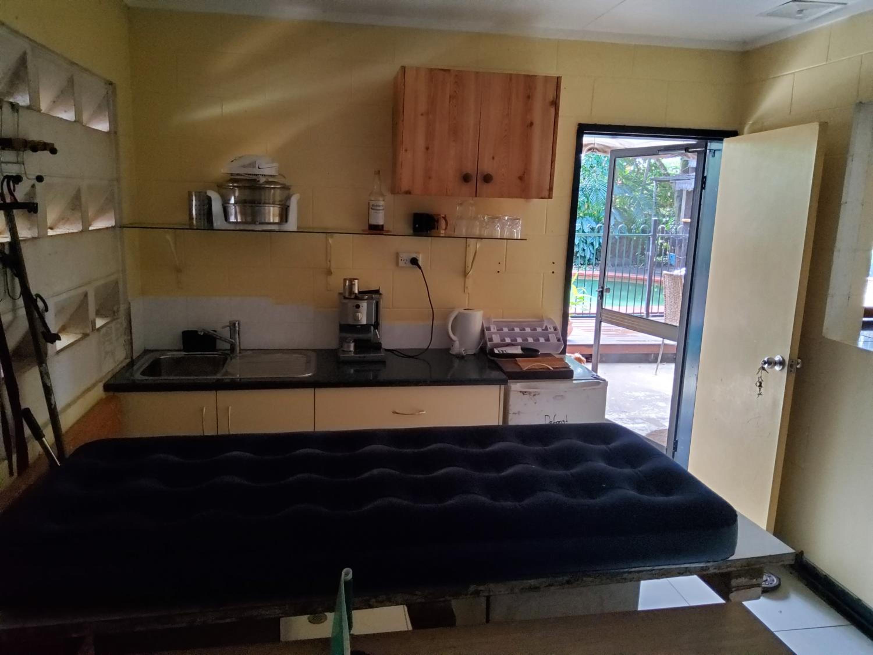 Four-Bedroom House photo 2