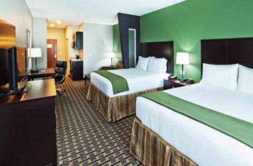 Suite with Two Queen Beds - Photo 2