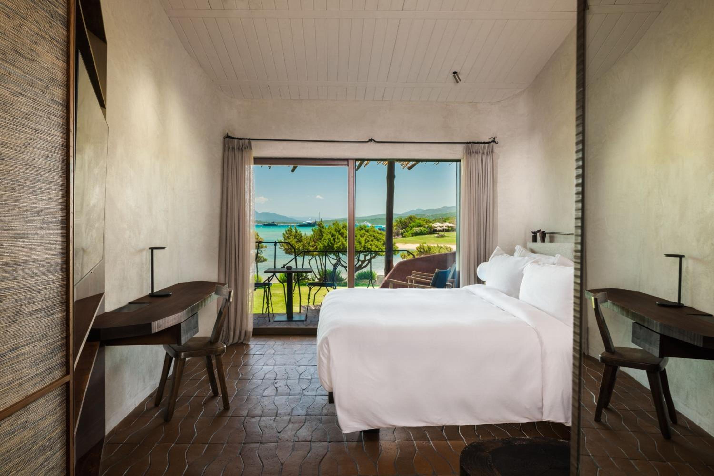Design Premium Room, king bed, sea view, terrace, original wing