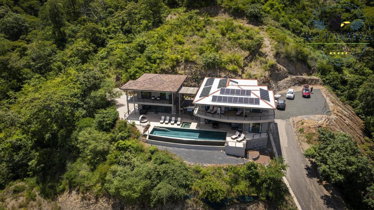 Six-Bedroom Holiday Home photo 2