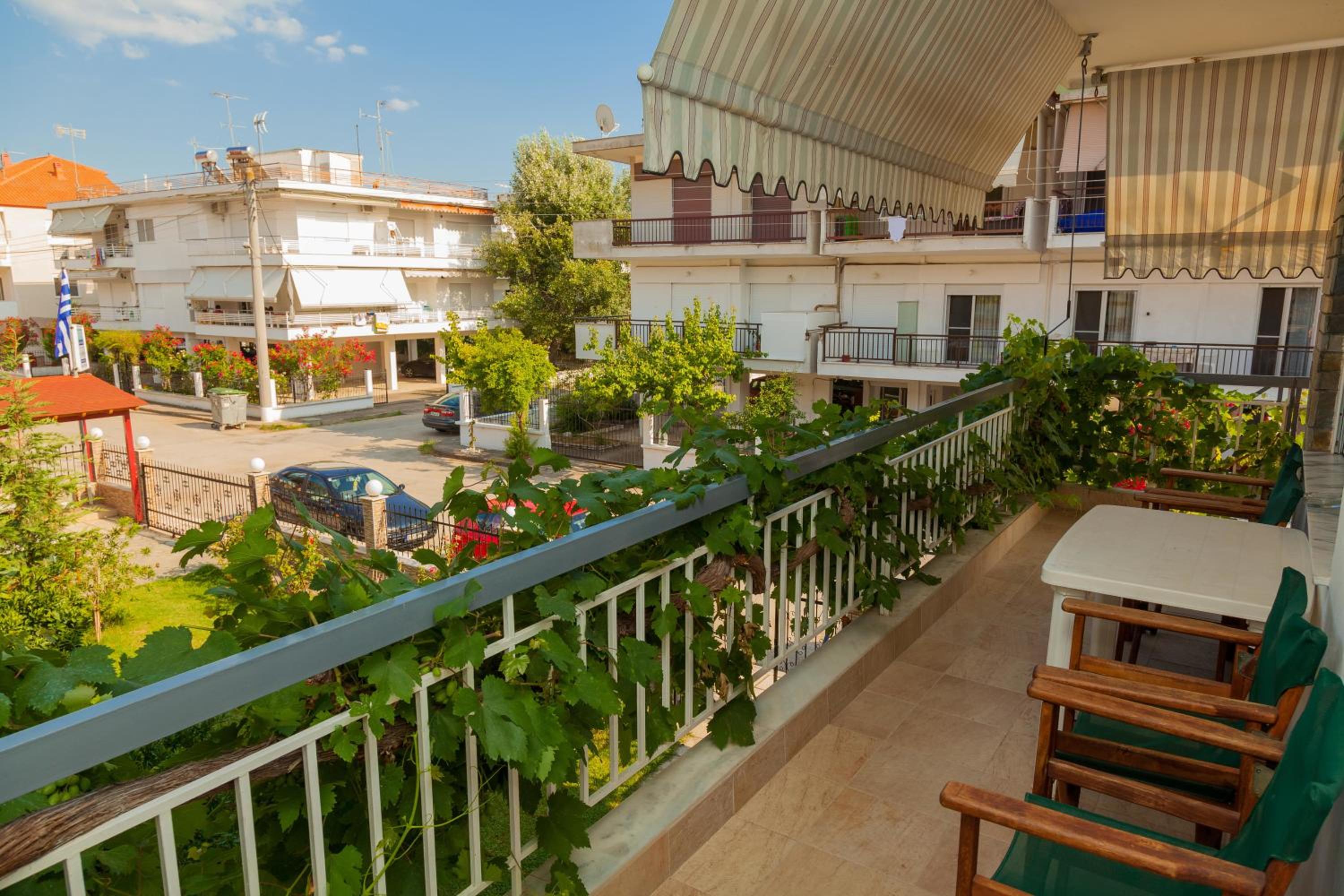 Two-Bedroom Apartment with Balcony - Photo 18