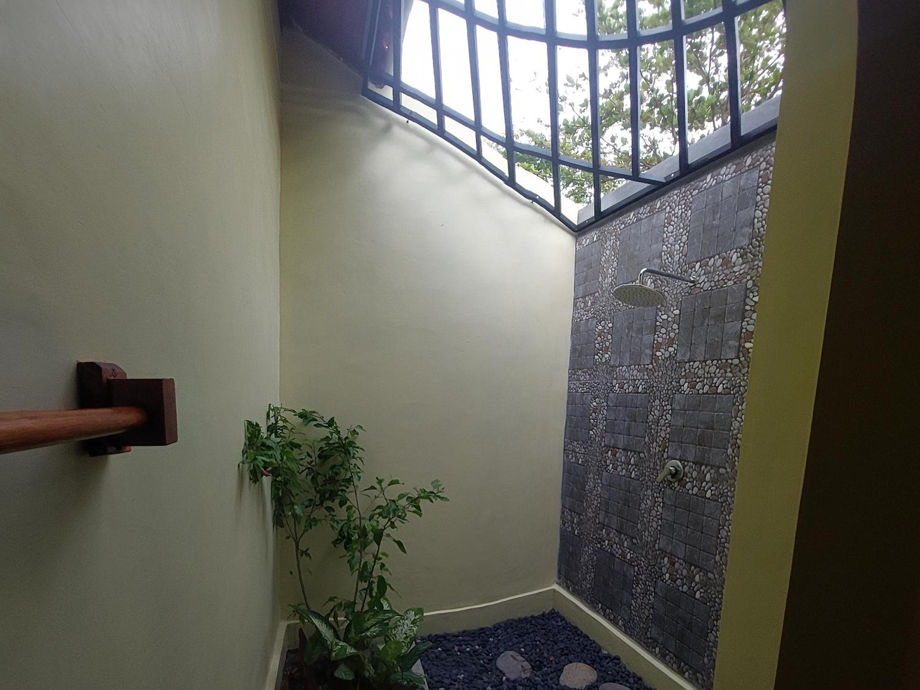 Deluxe Double Room with Balcony and Sea View photo 3