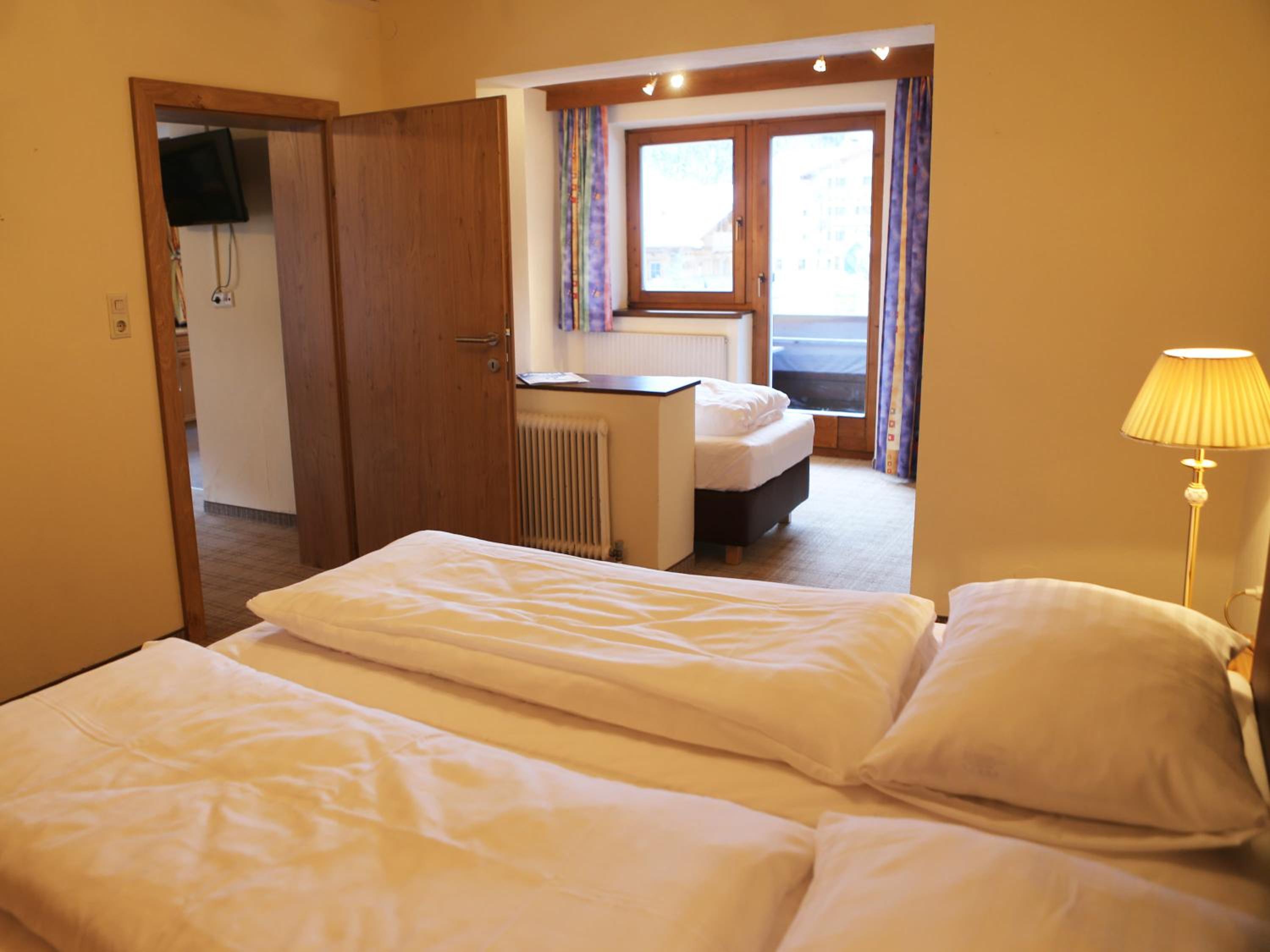 One-Bedroom Apartment with Balcony photo 3