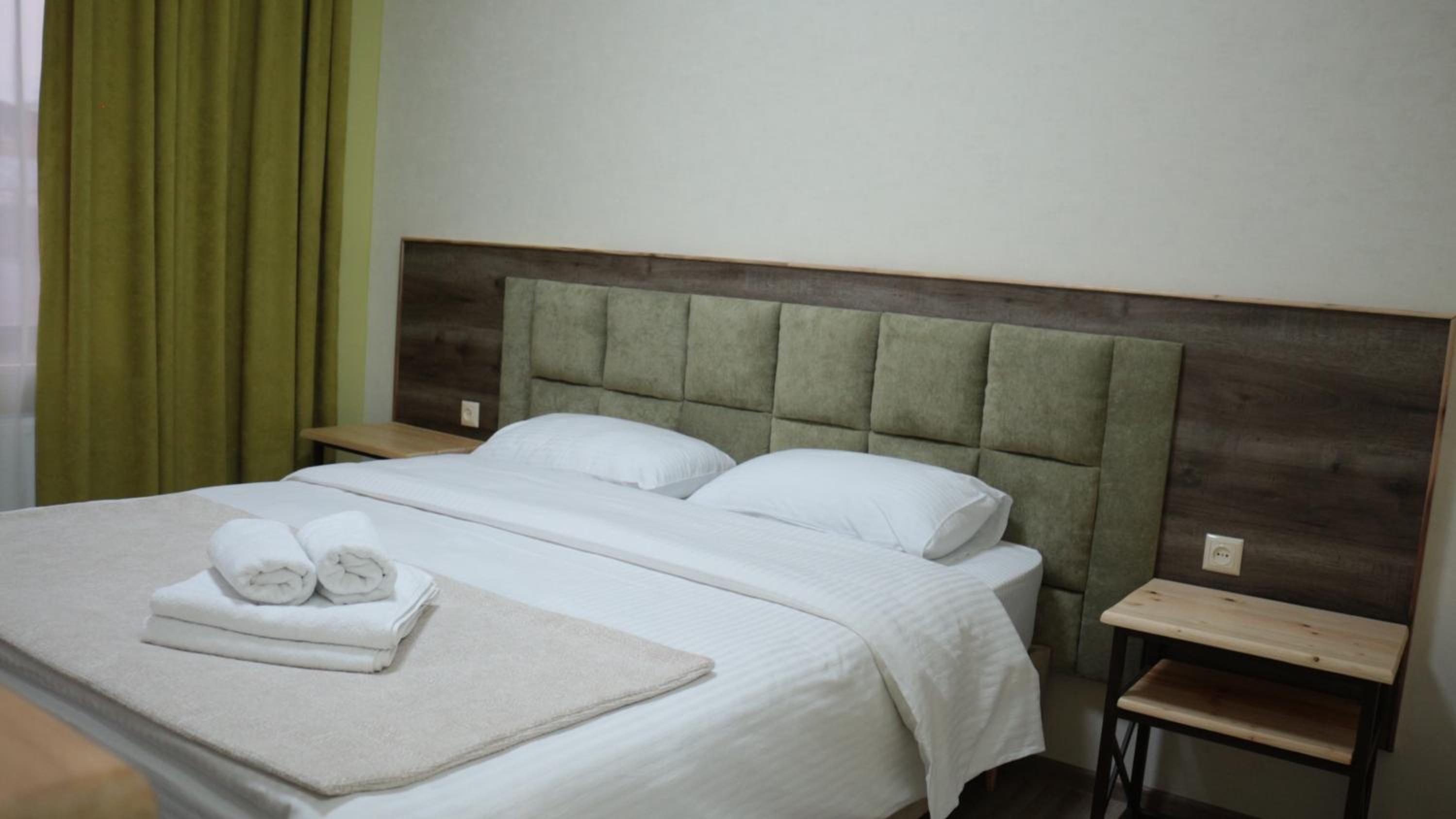 Deluxe King Room photo 2
