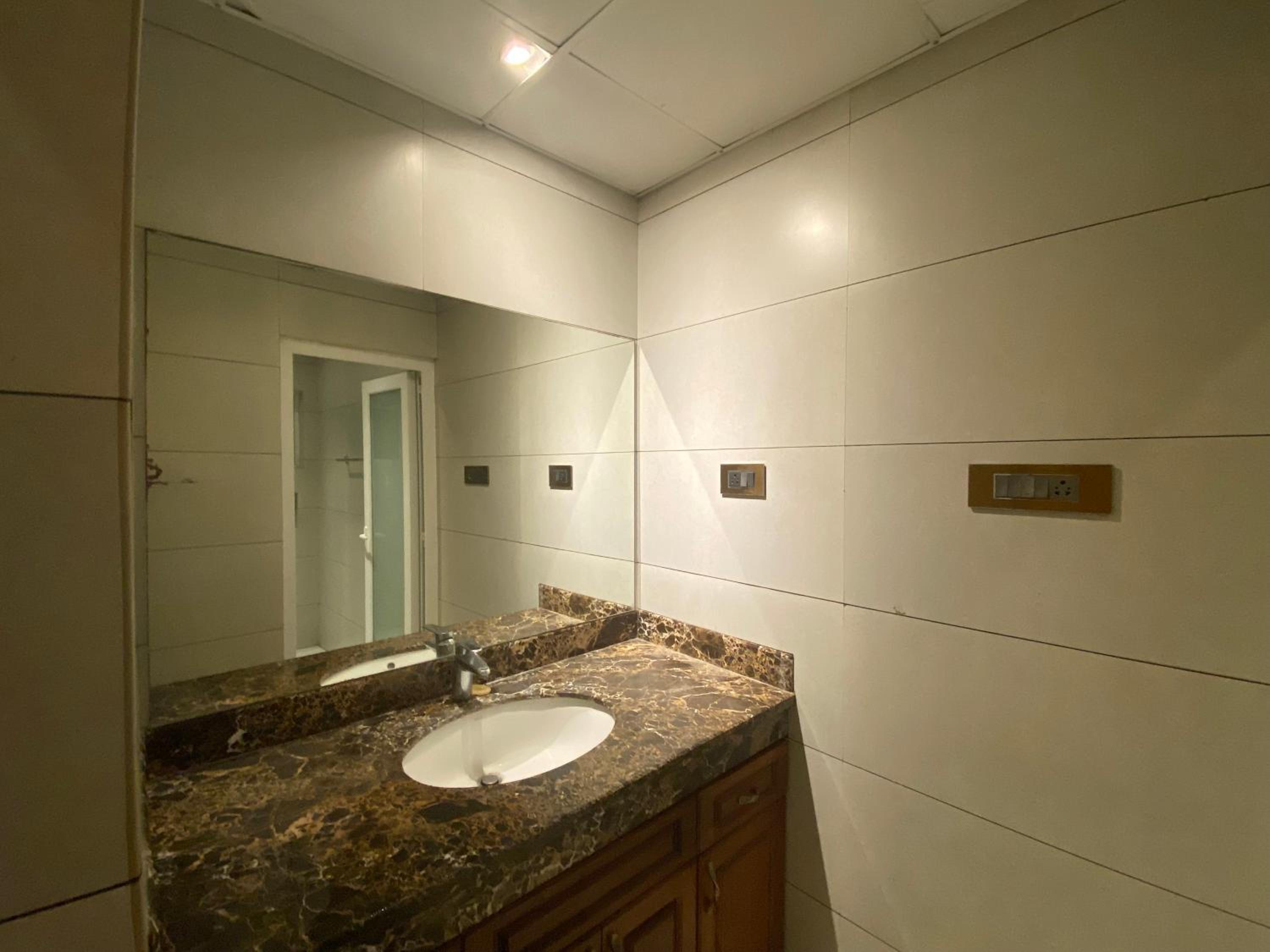 Deluxe Double Room (2 Adults + 1 Child) photo 3