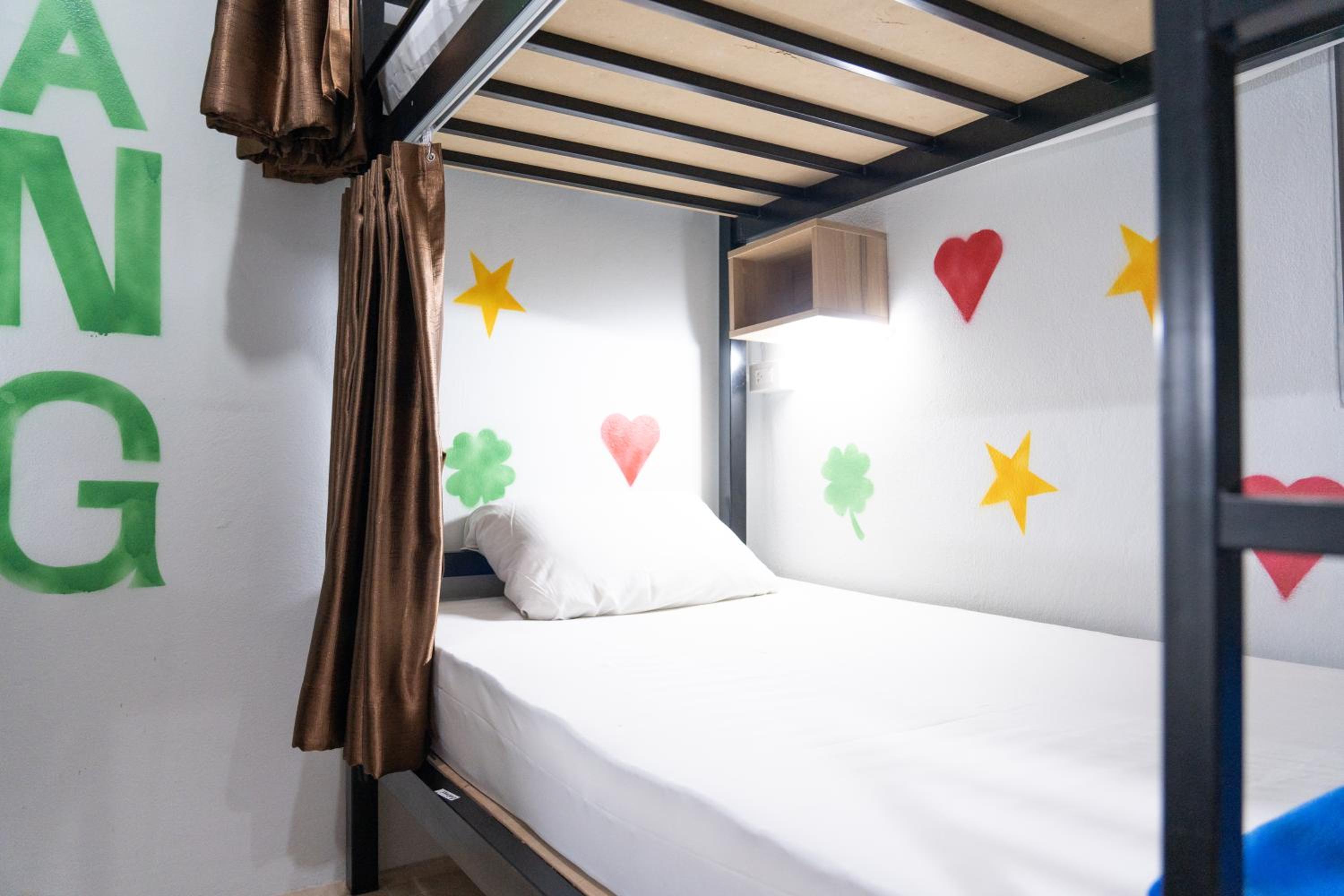 Bed in 4-Bed Dormitory Room photo 3