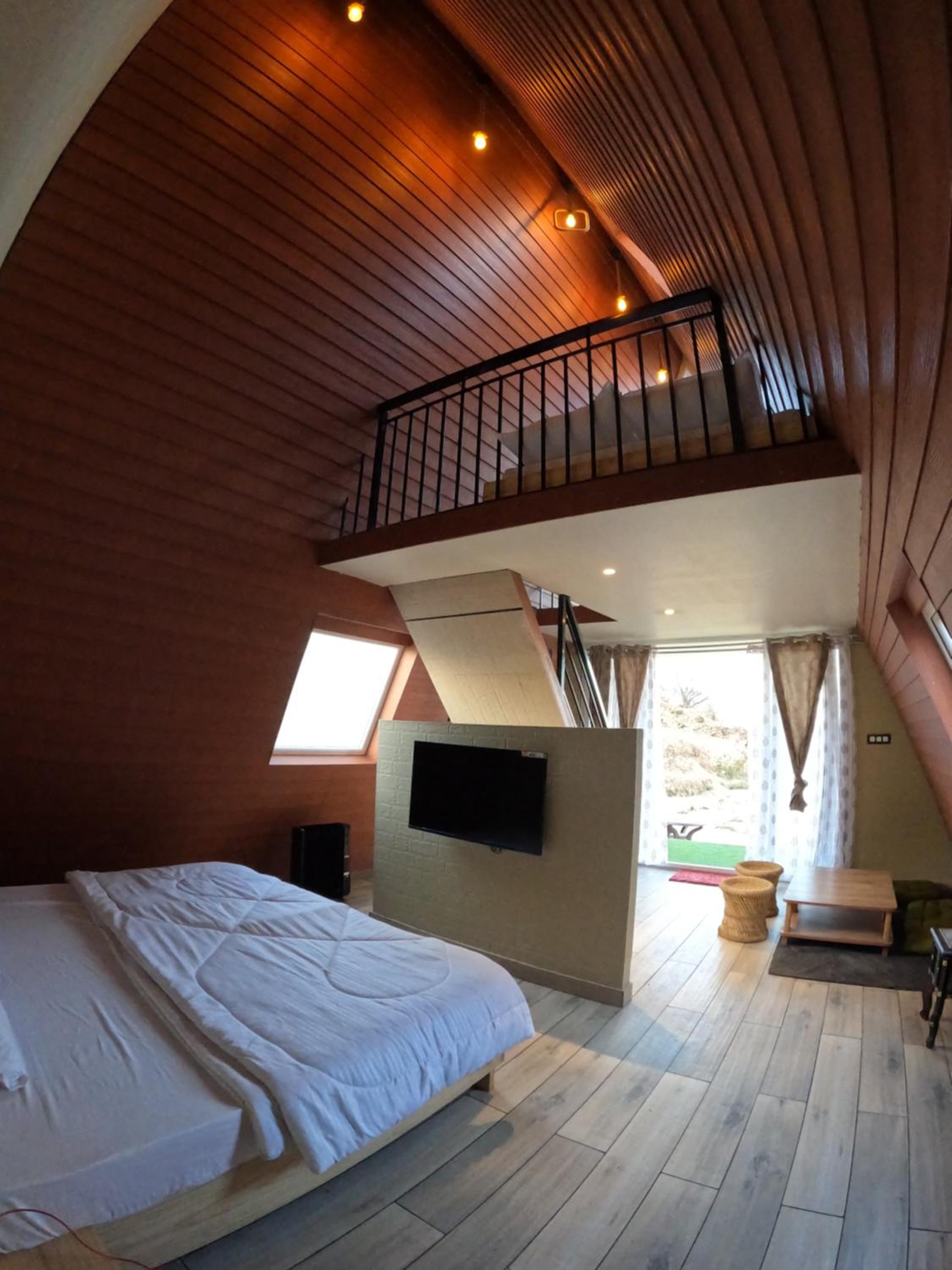 Quadruple Room with Mountain View photo 1