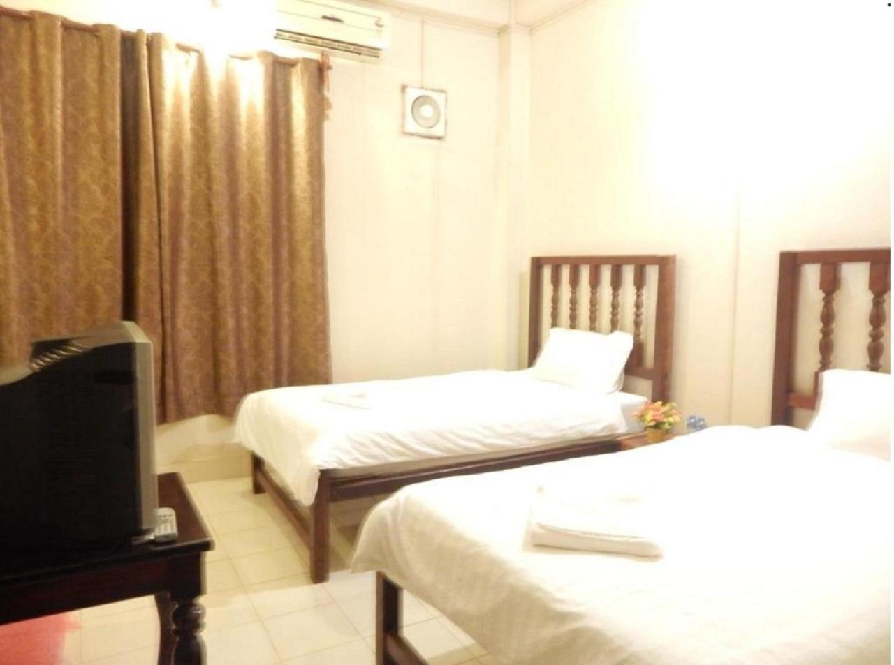 Budget Twin Room photo 1