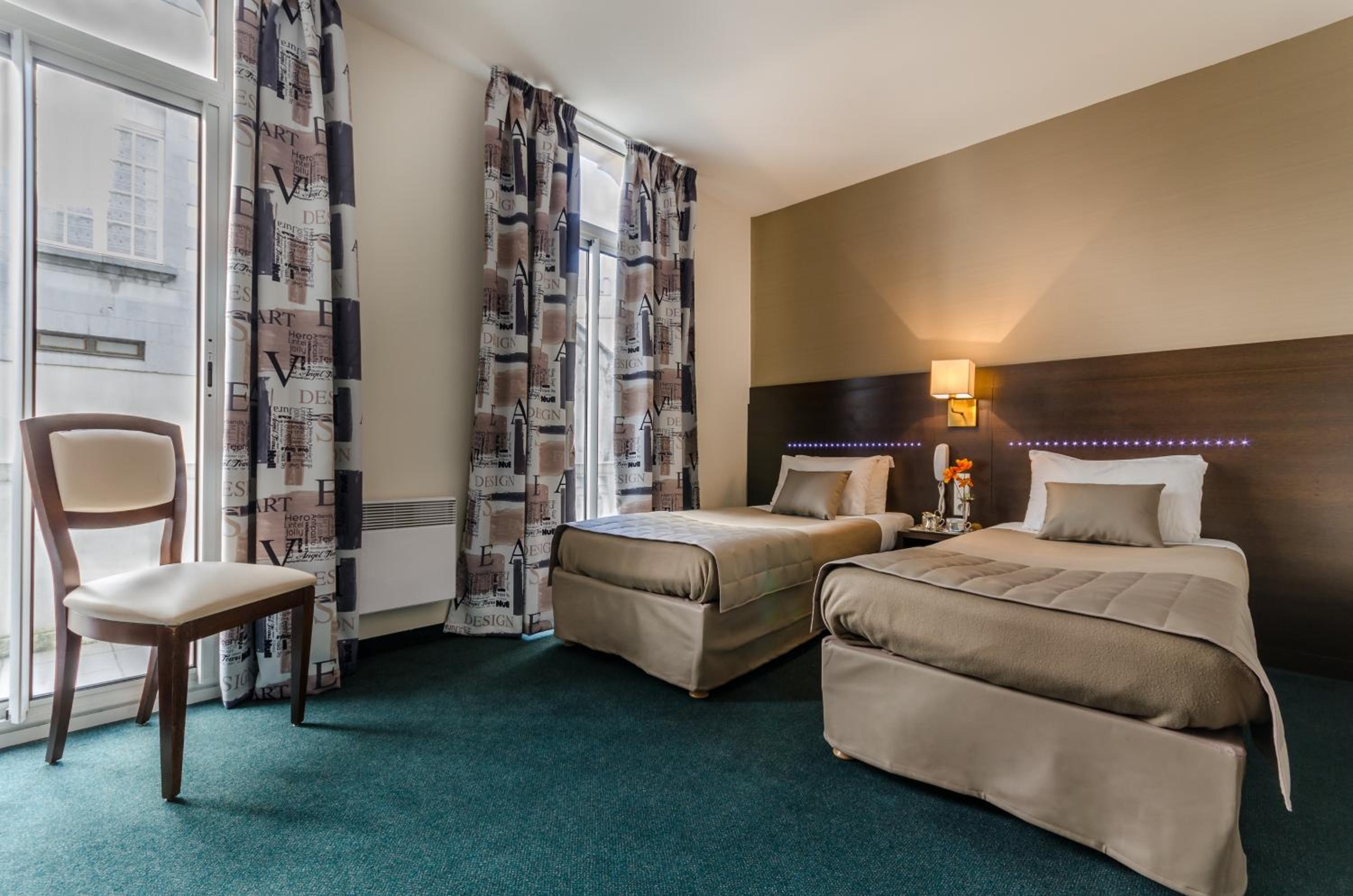 Twin Room - Photo 5